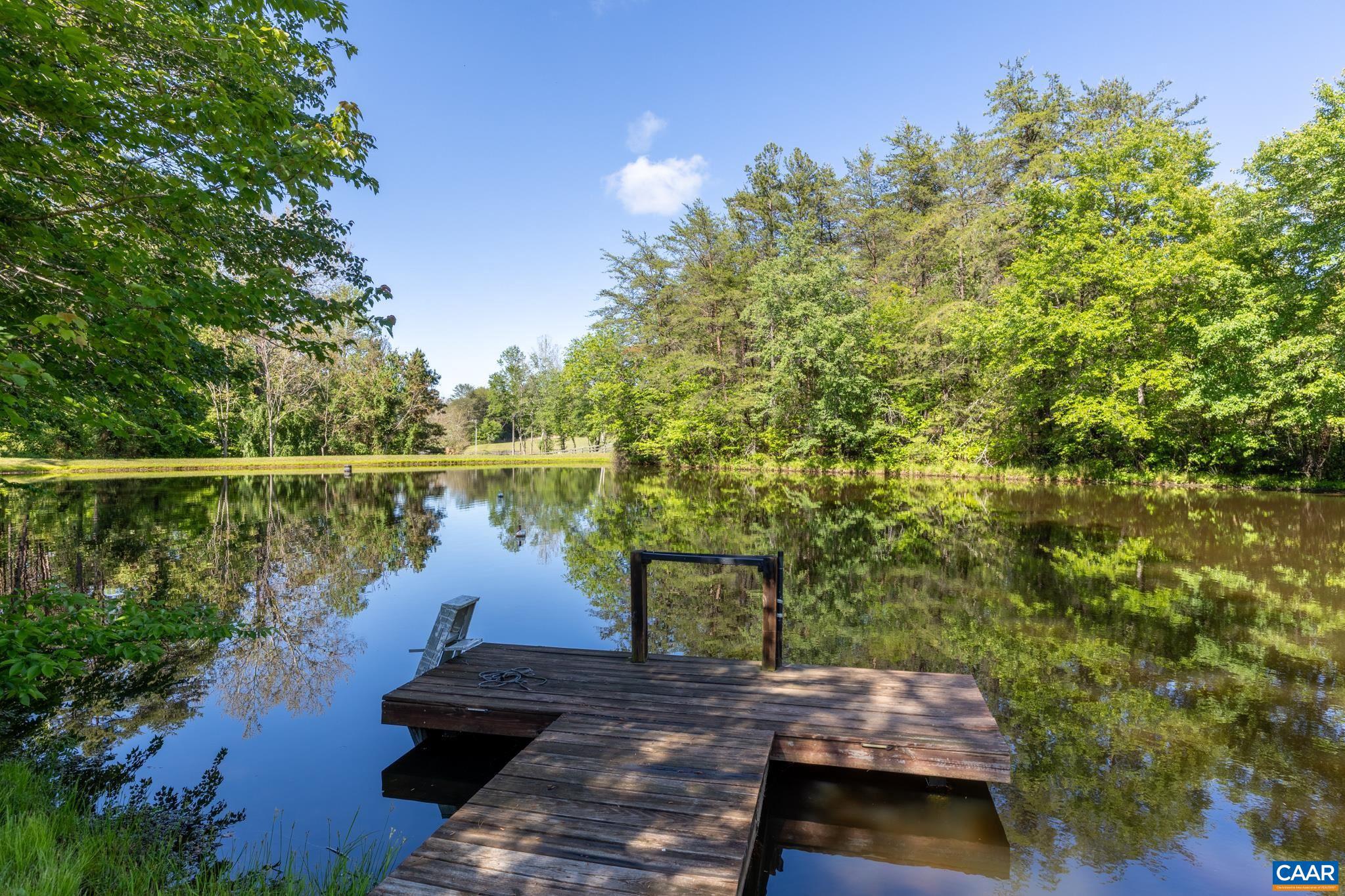 DAWSONVILLE - Residential