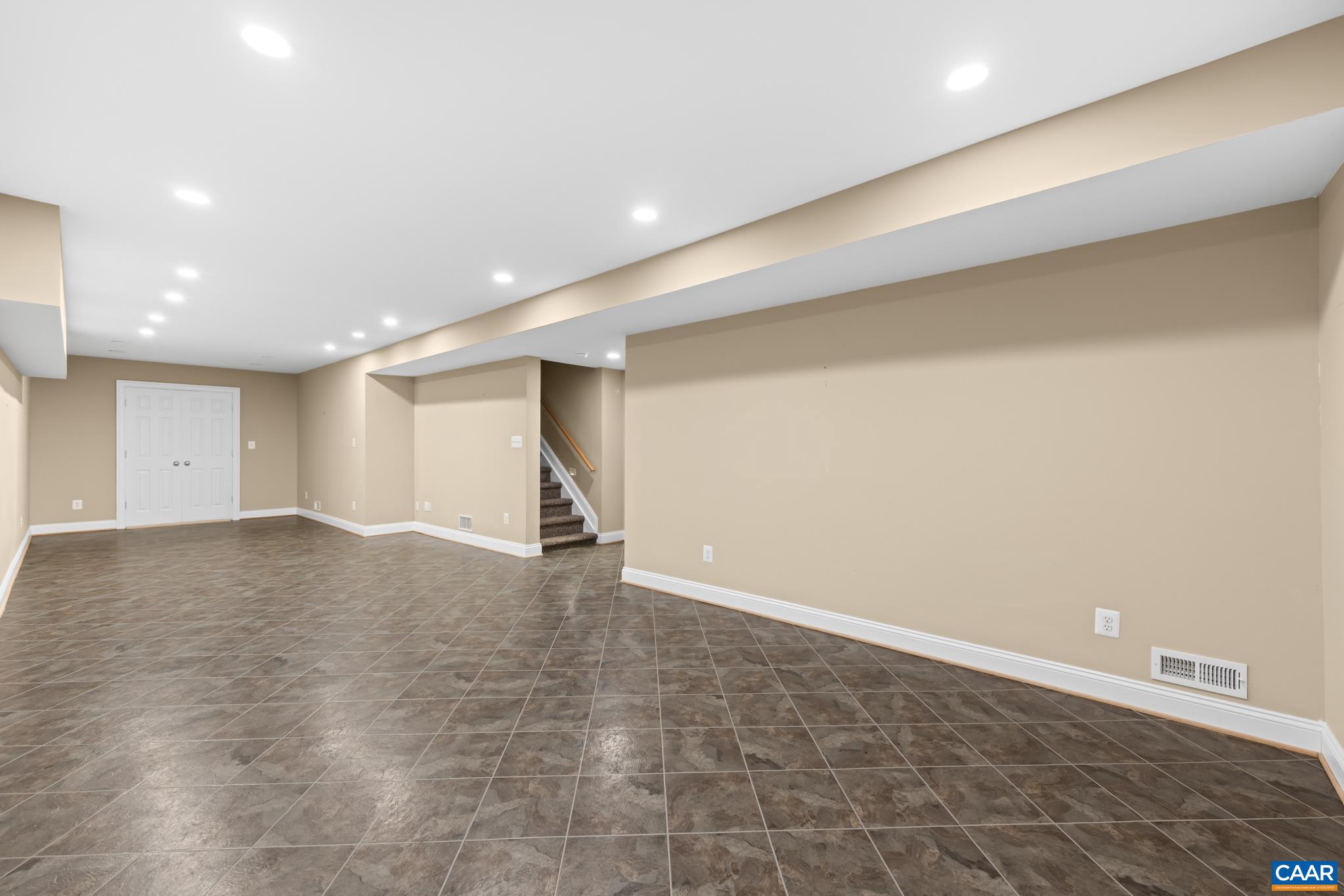DAWSONVILLE - Residential