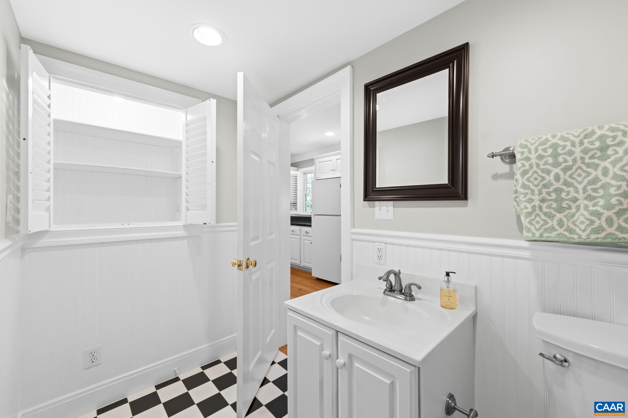 DAWSONVILLE - Residential