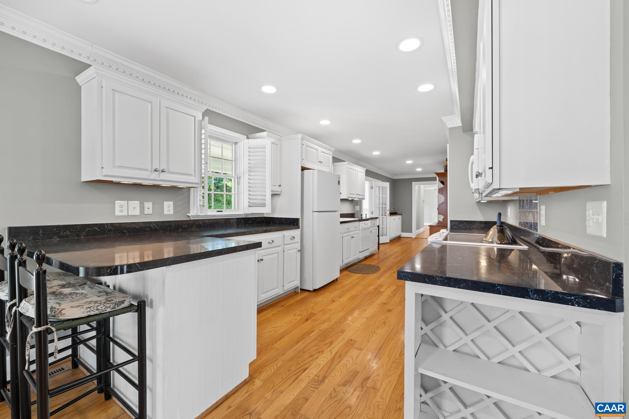 DAWSONVILLE - Residential