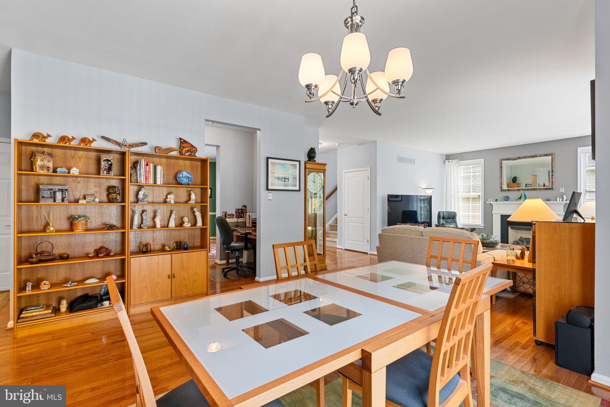 KINGS GRANT - Residential