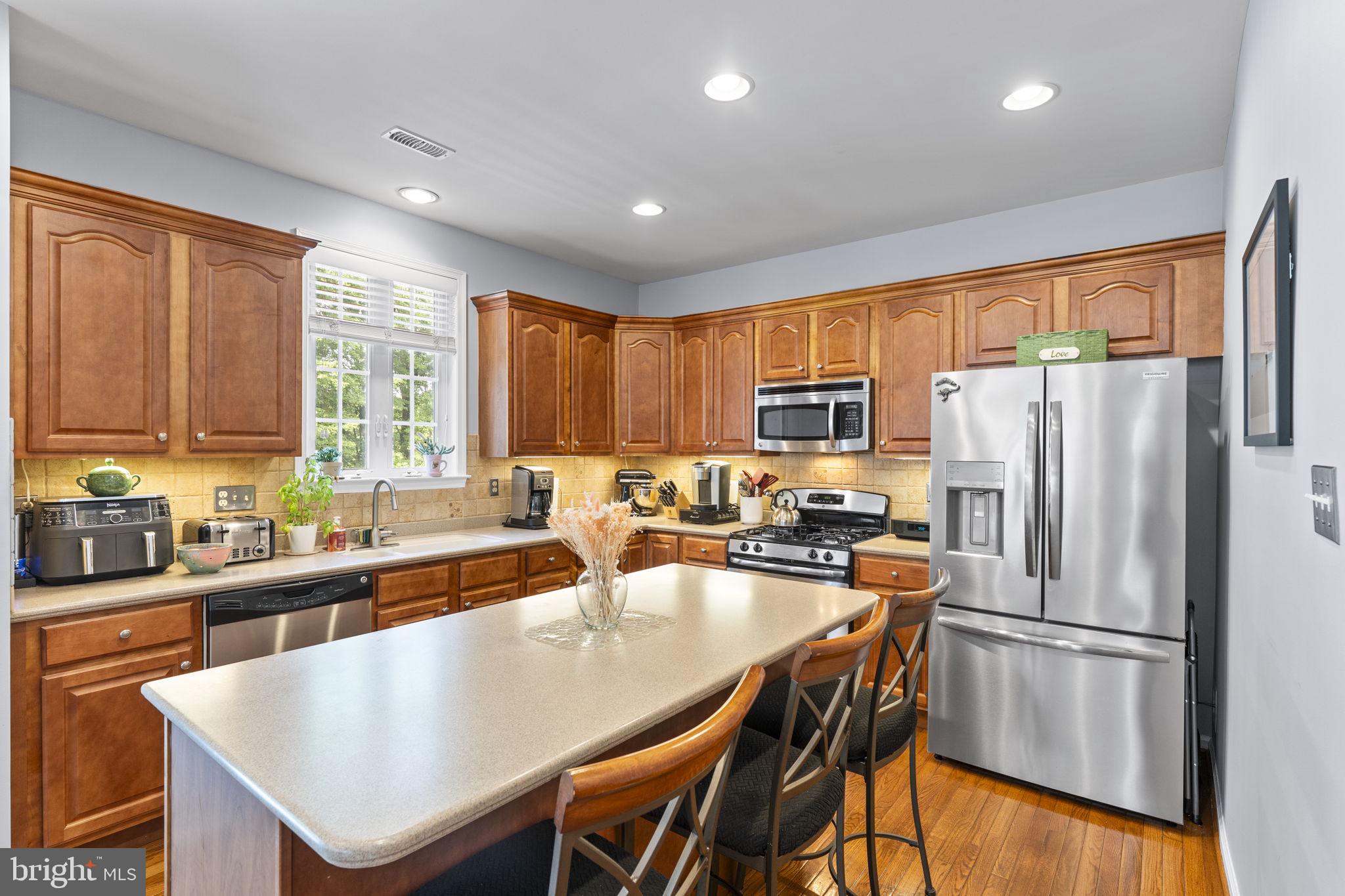 KINGS GRANT - Residential