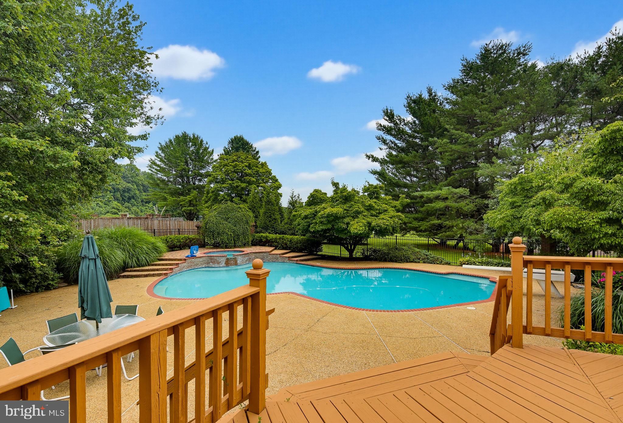 BUCKSKIN WOODS - Residential