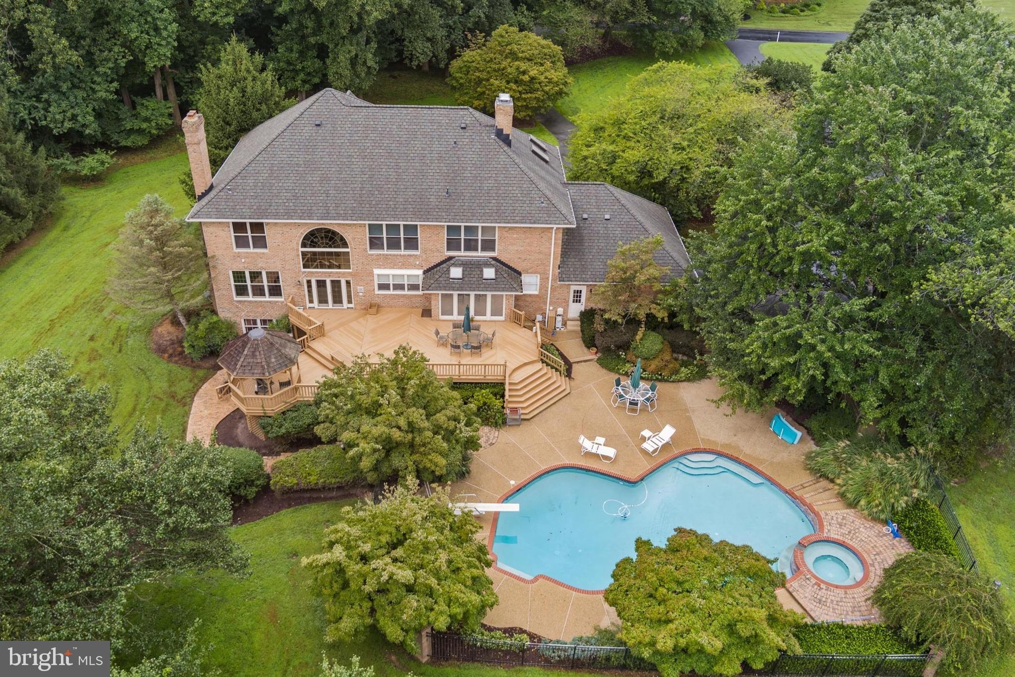 BUCKSKIN WOODS - Residential