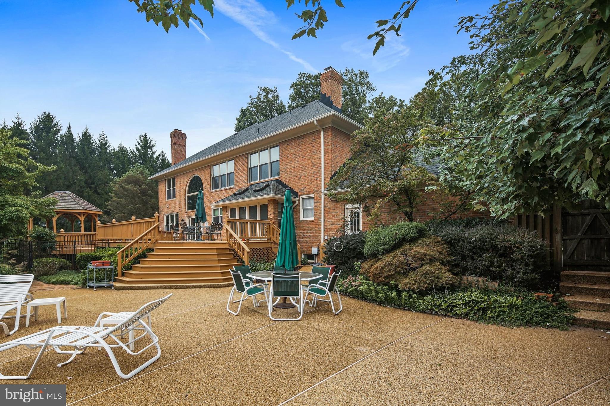 BUCKSKIN WOODS - Residential