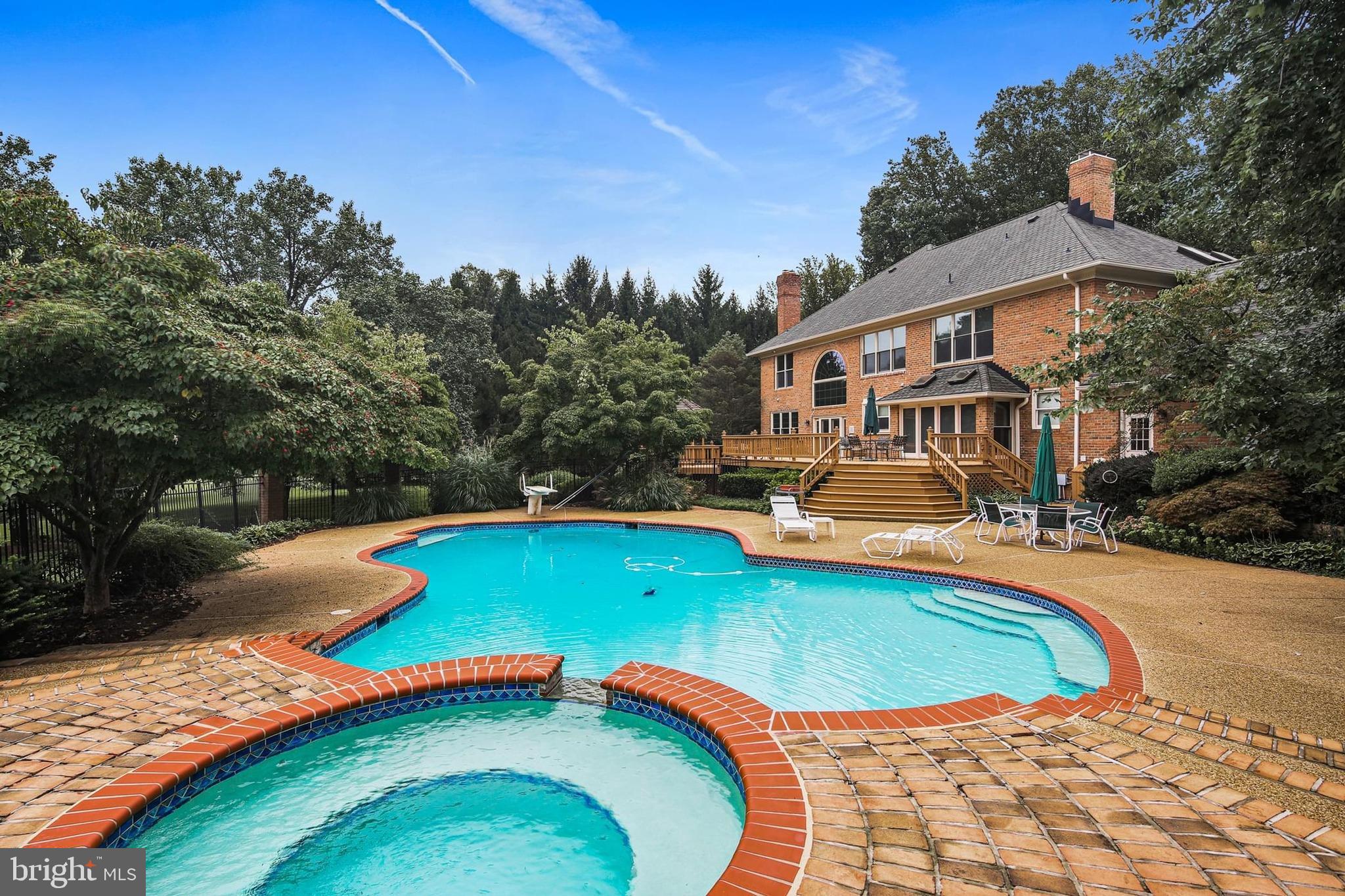 BUCKSKIN WOODS - Residential