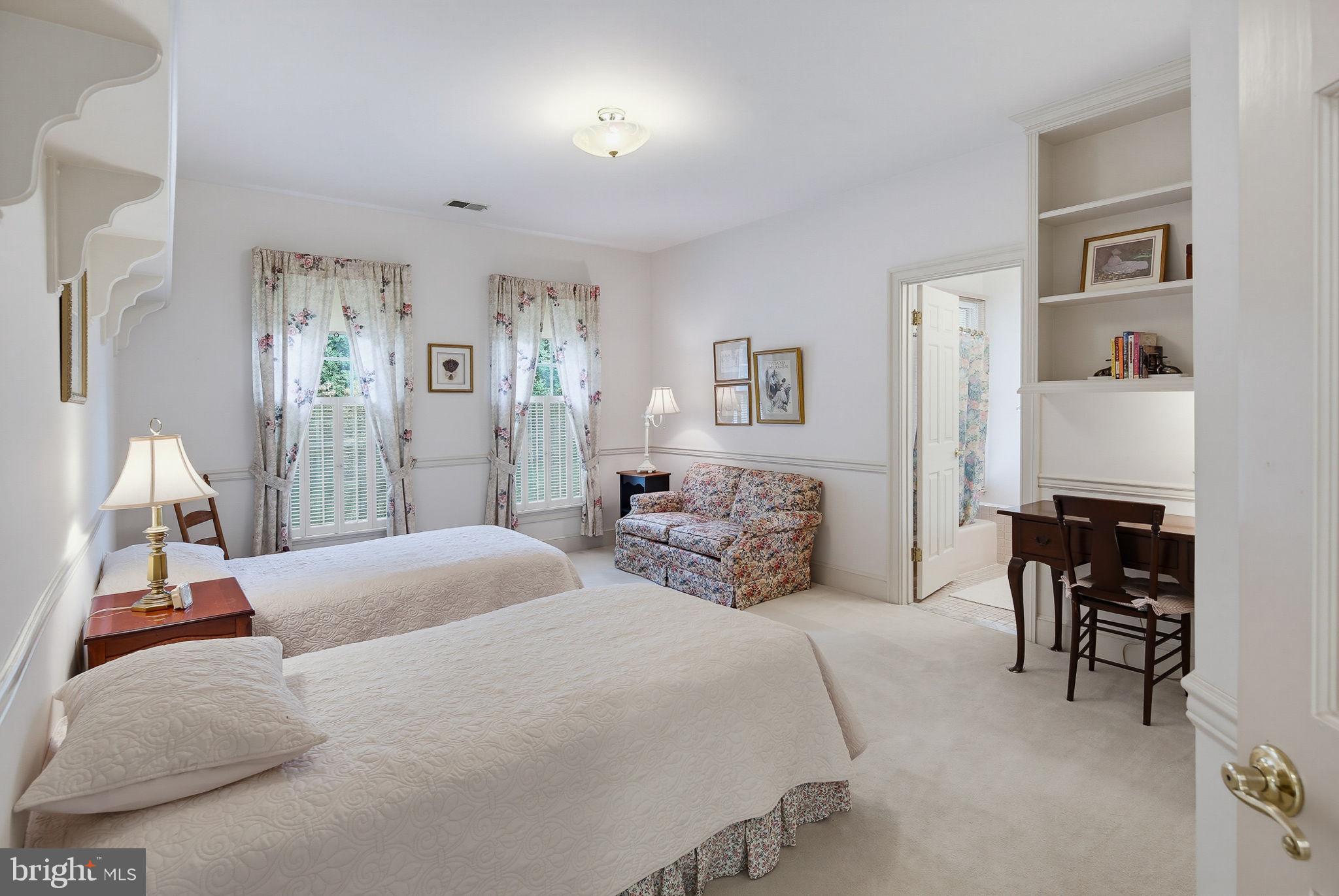 BUCKSKIN WOODS - Residential