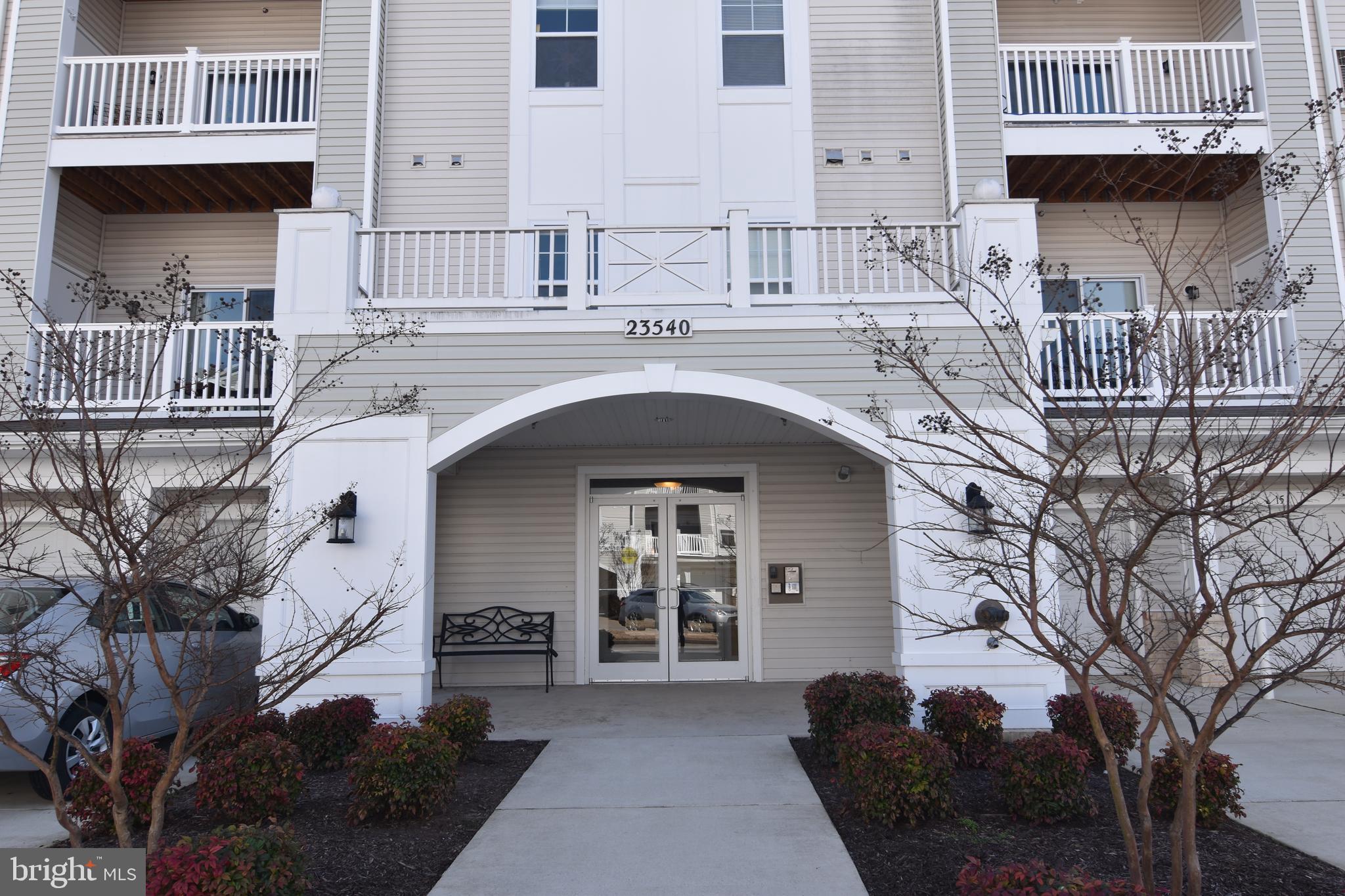 RESIDENCES AT WILDEWOOD - Residential Lease