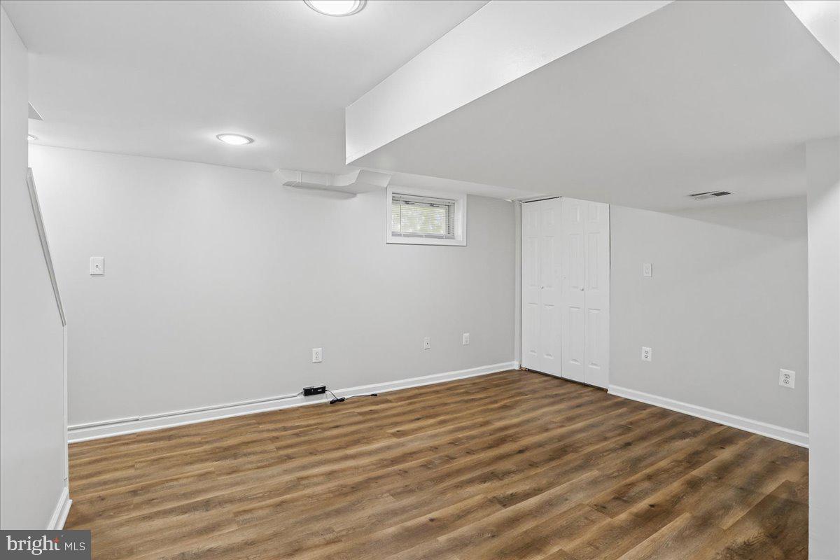 NORTH KENSINGTON - Residential