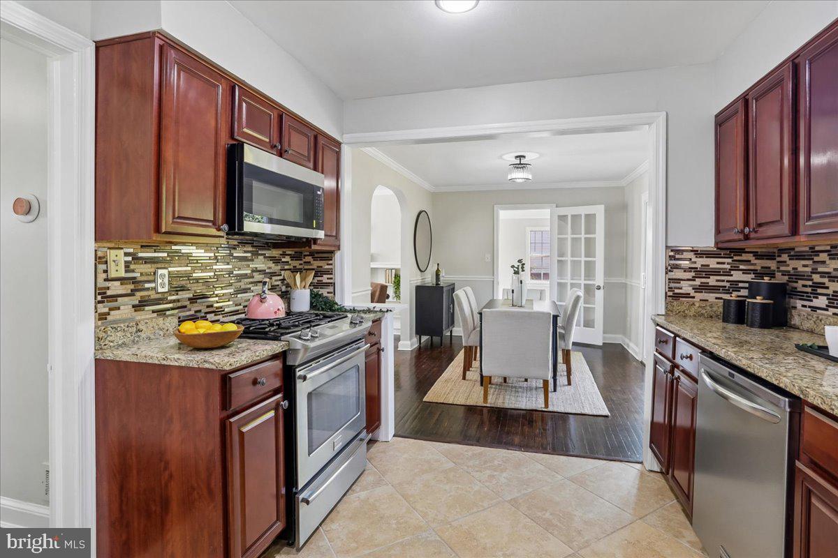 NORTH KENSINGTON - Residential