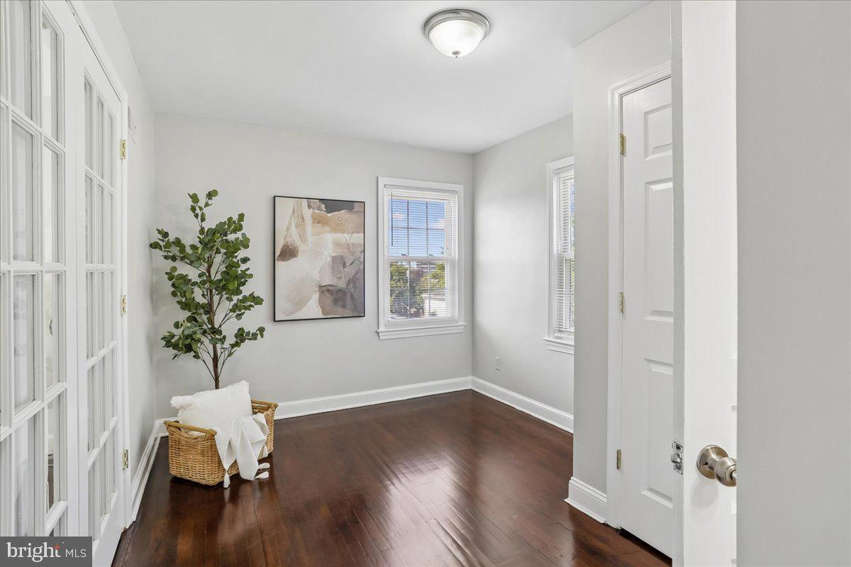 NORTH KENSINGTON - Residential