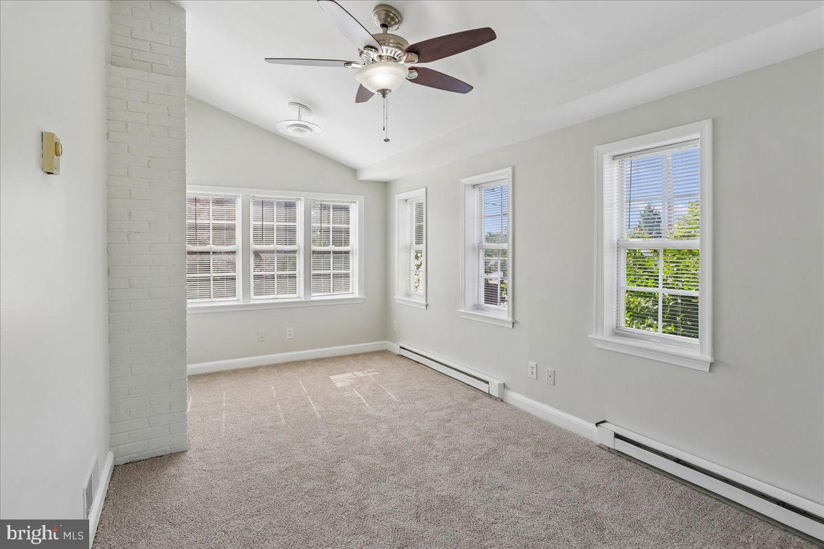 NORTH KENSINGTON - Residential
