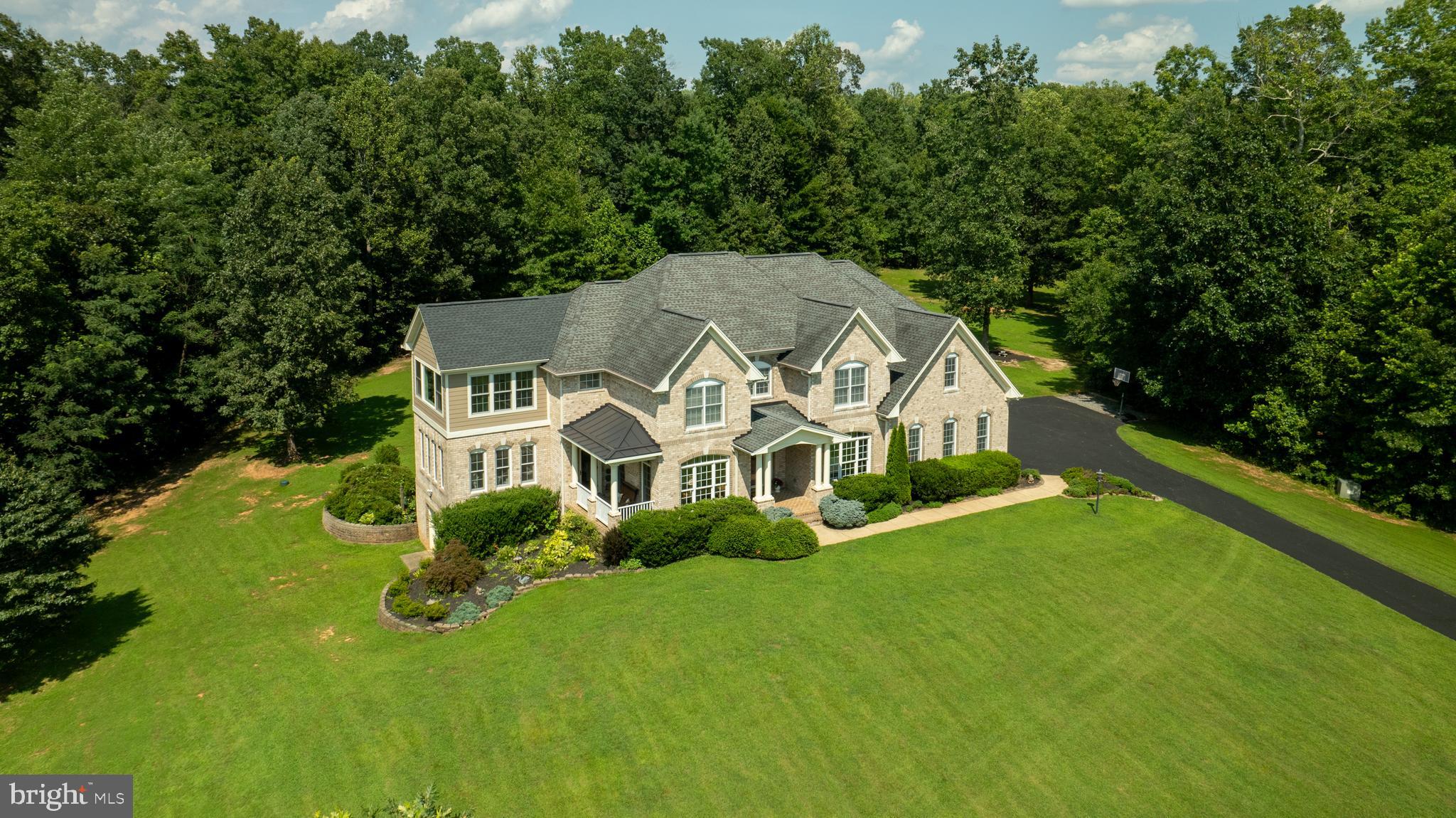 THE OAKS - Residential