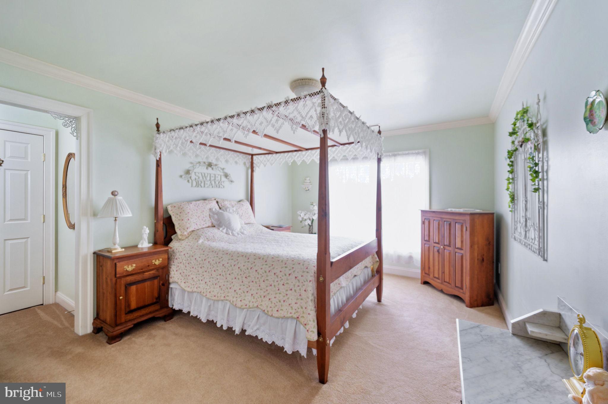 THE OAKS - Residential