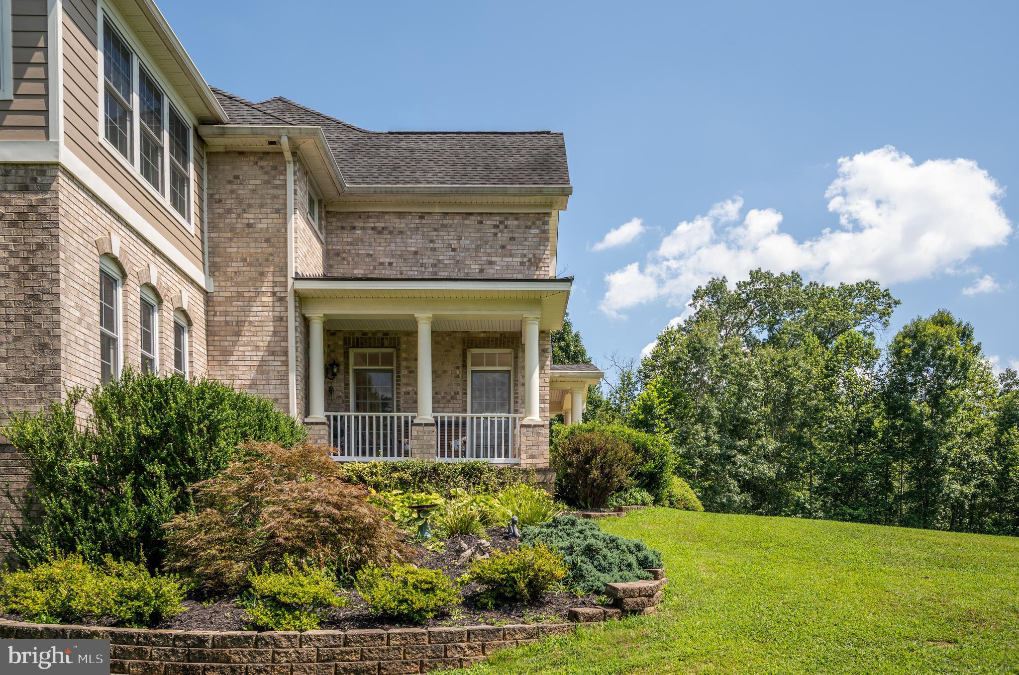 THE OAKS - Residential