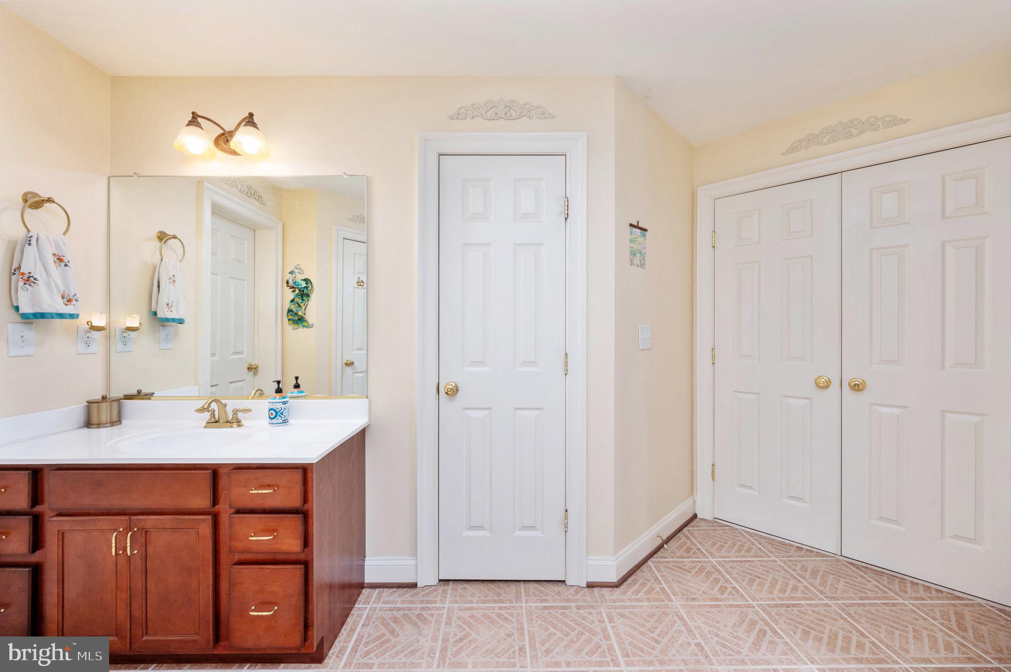 THE OAKS - Residential