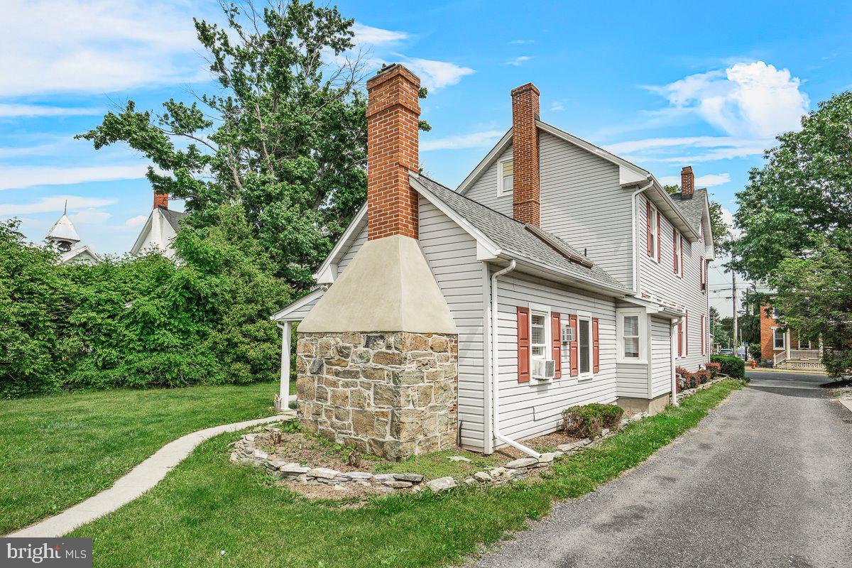 MAIN STREET - Residential