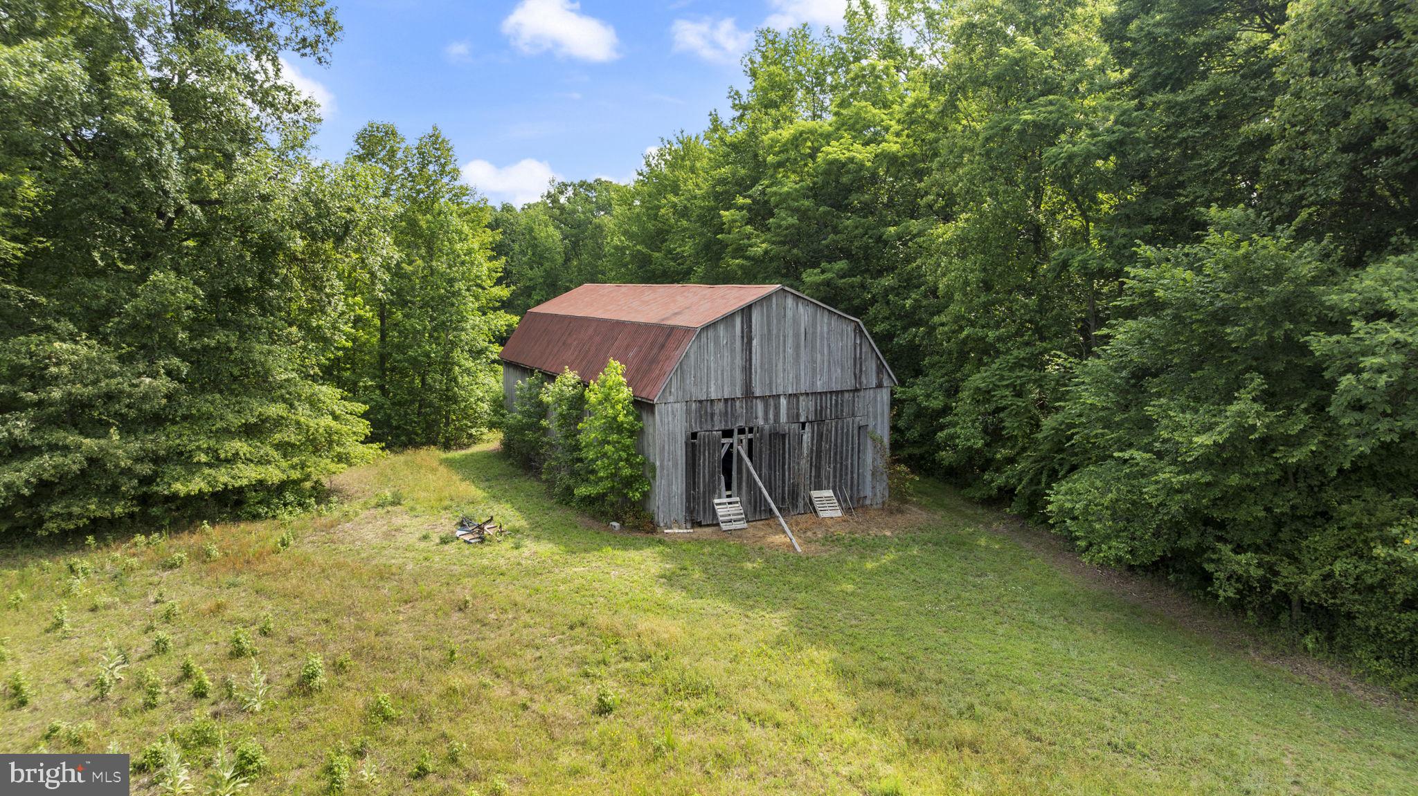 HUGHESVILLE - Residential