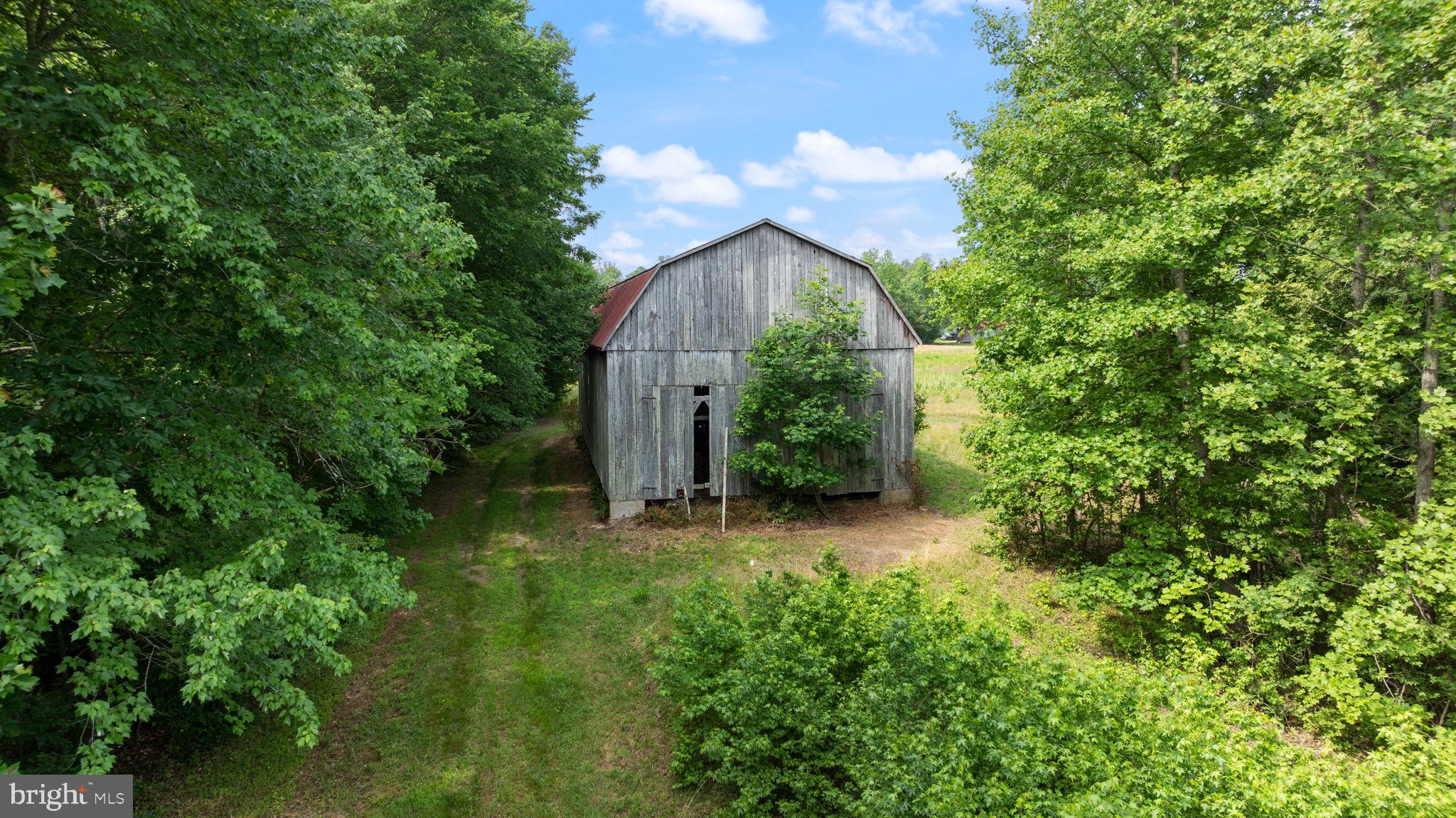 HUGHESVILLE - Residential