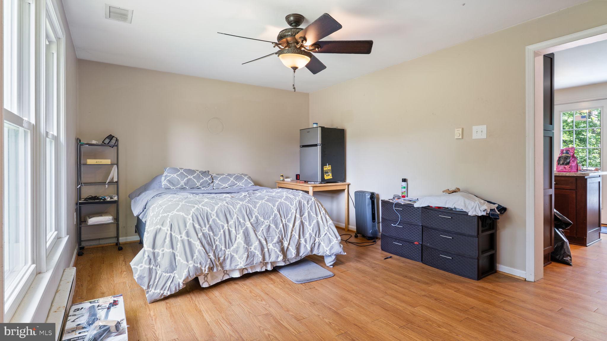 HUGHESVILLE - Residential