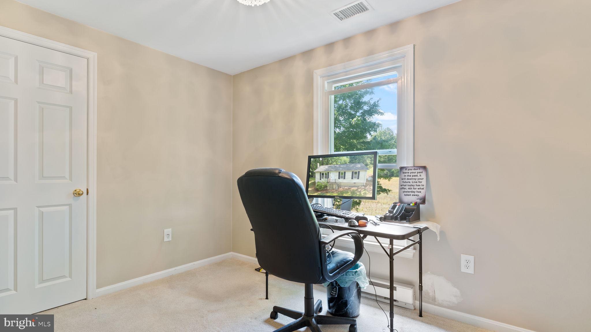 HUGHESVILLE - Residential
