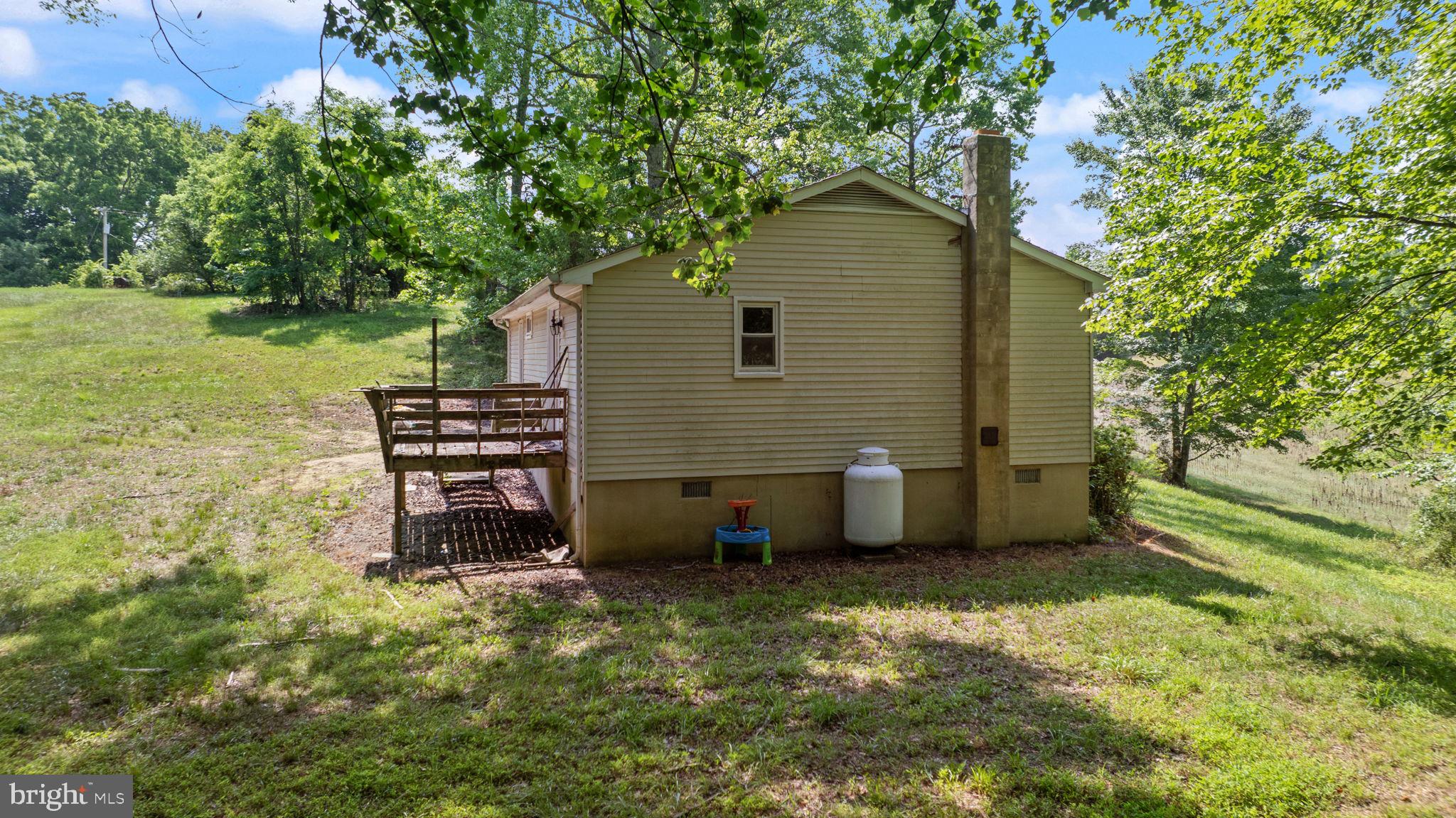 HUGHESVILLE - Residential