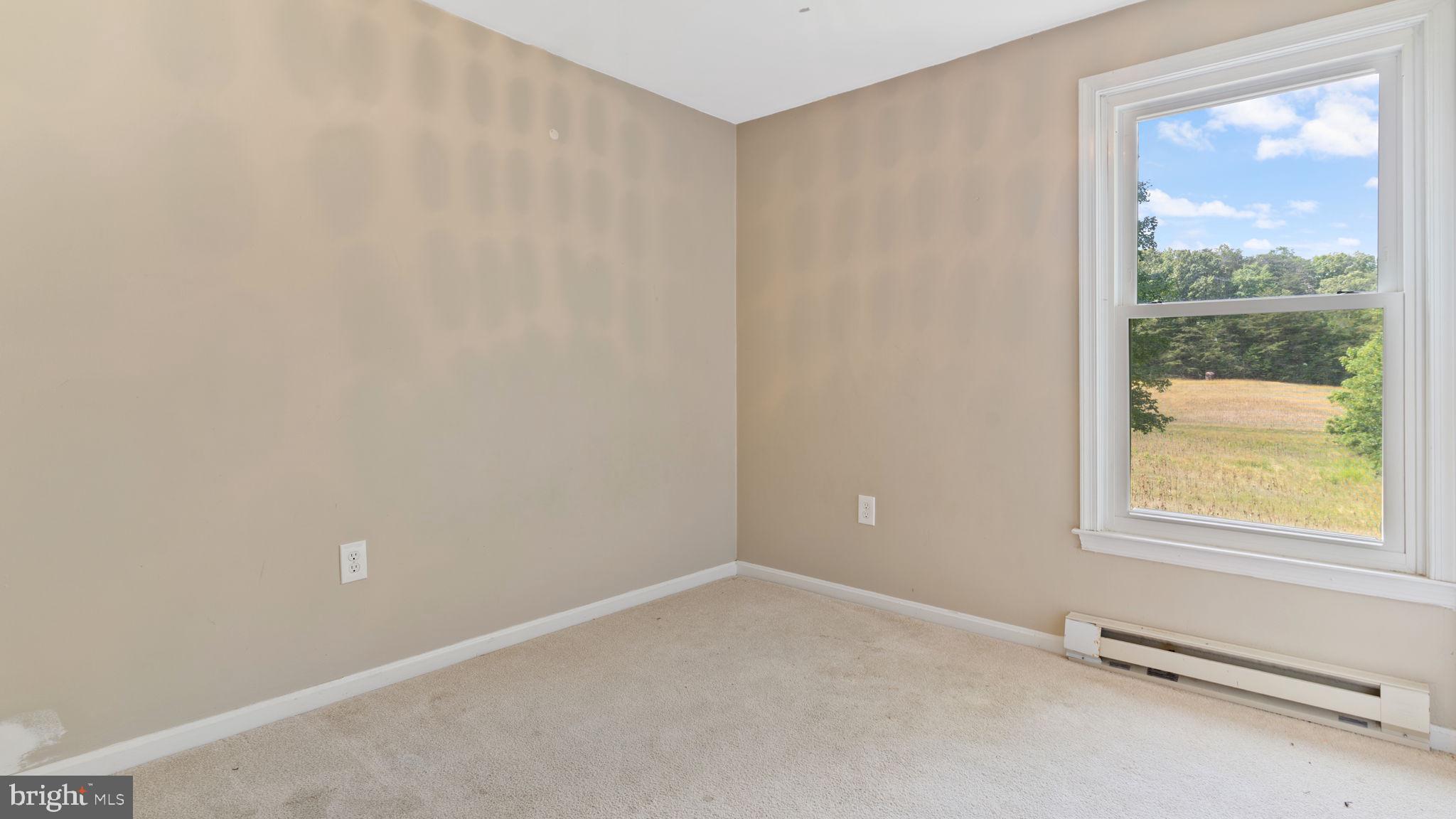 HUGHESVILLE - Residential