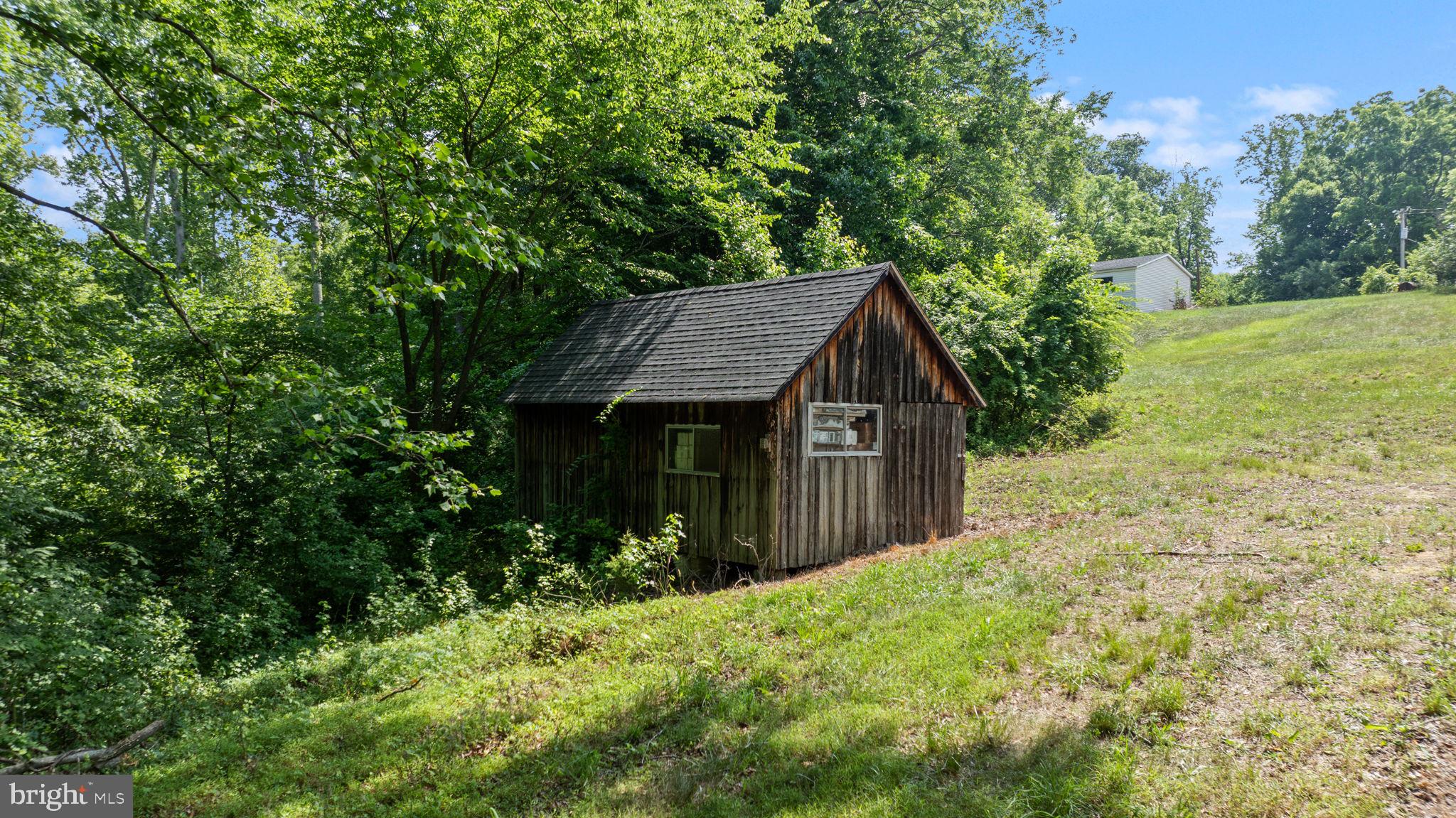 HUGHESVILLE - Residential