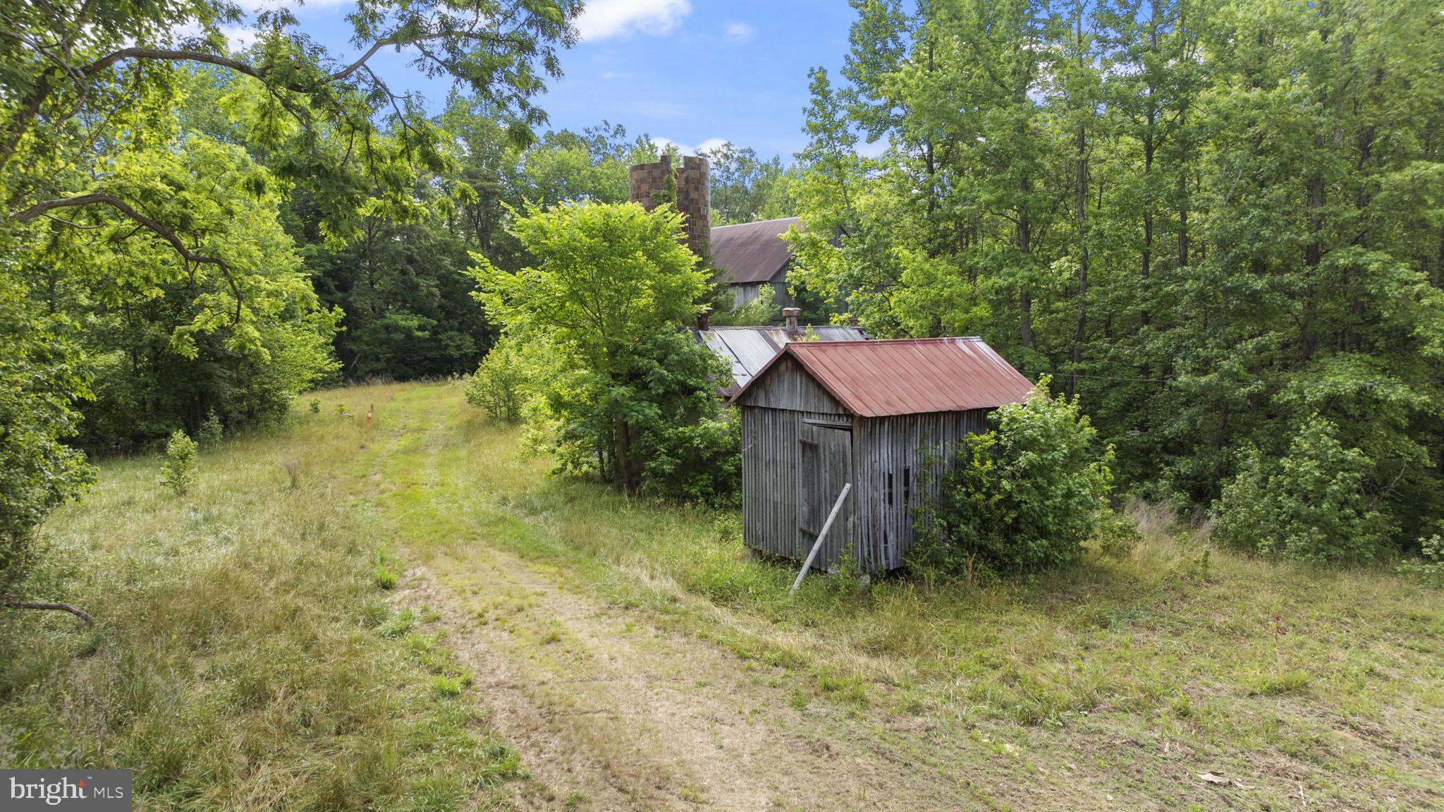 HUGHESVILLE - Residential