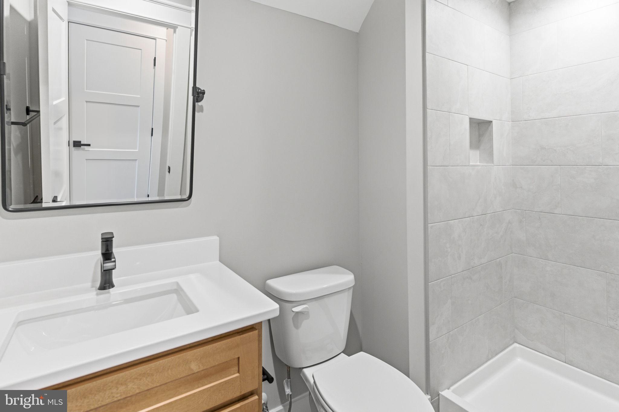 HALLMARK GLEN - Residential