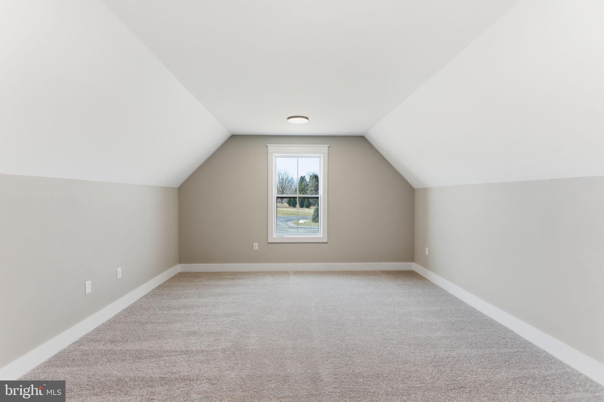 HALLMARK GLEN - Residential