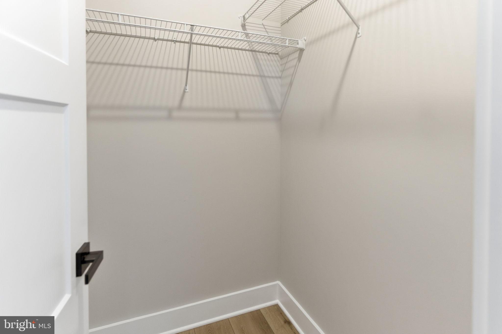 HALLMARK GLEN - Residential