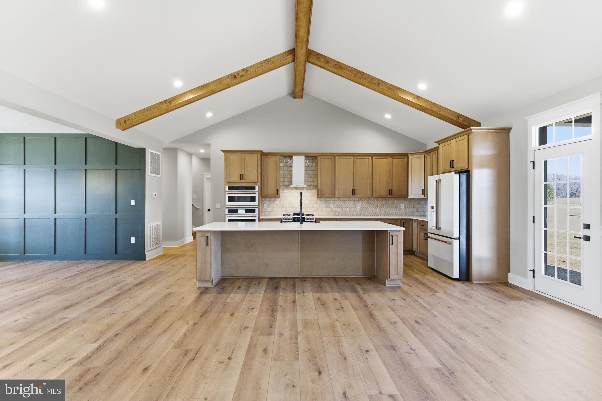 HALLMARK GLEN - Residential