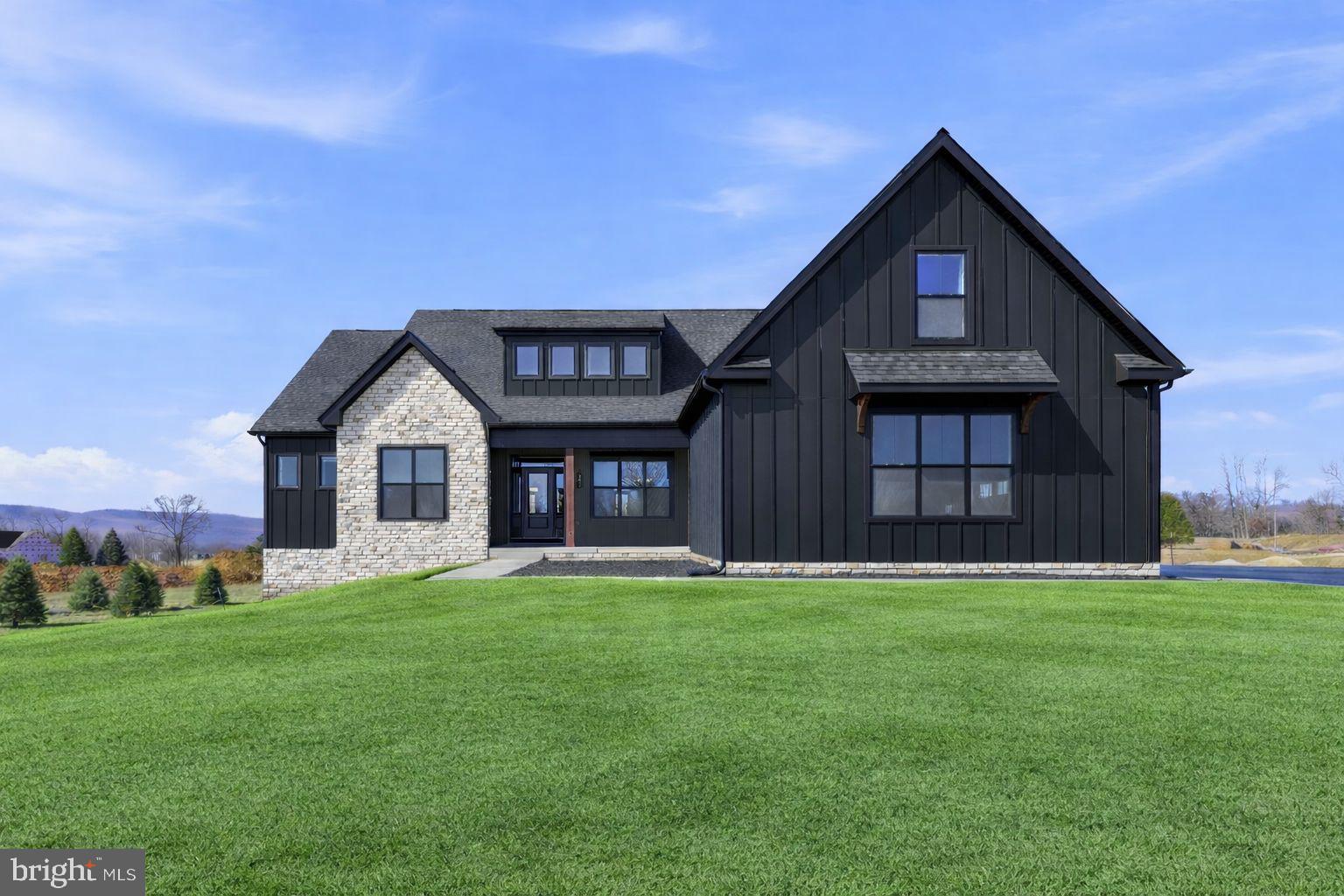 HALLMARK GLEN - Residential