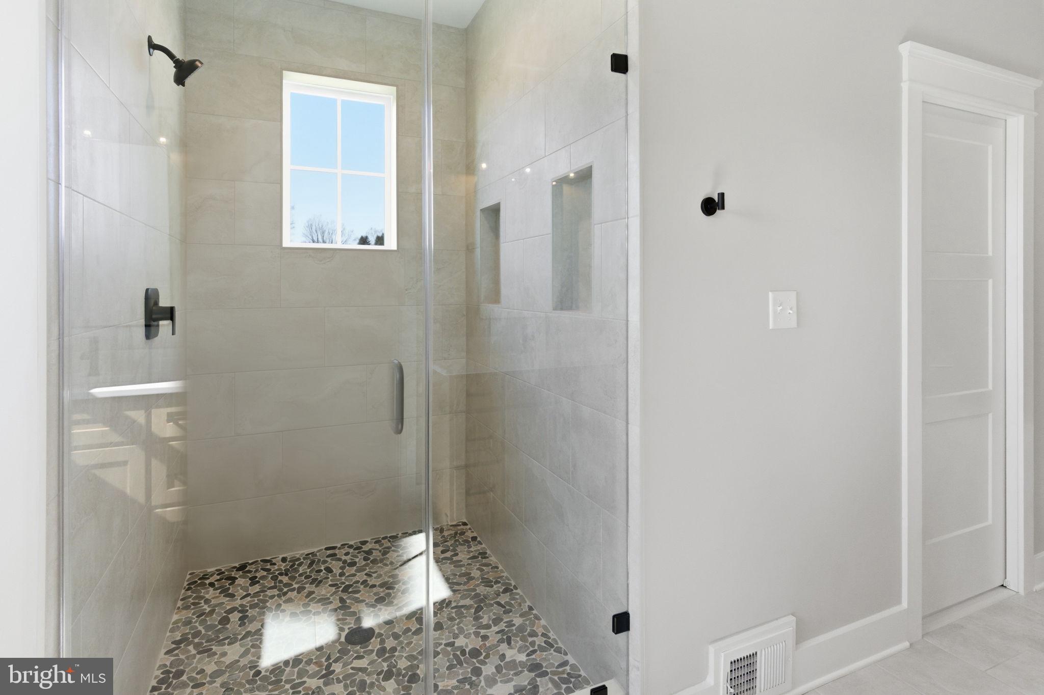 HALLMARK GLEN - Residential