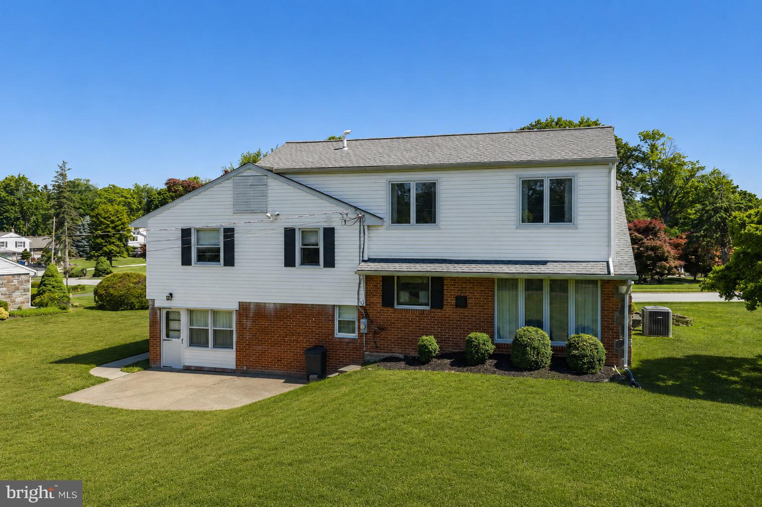 JUNE MEADOWS - Residential