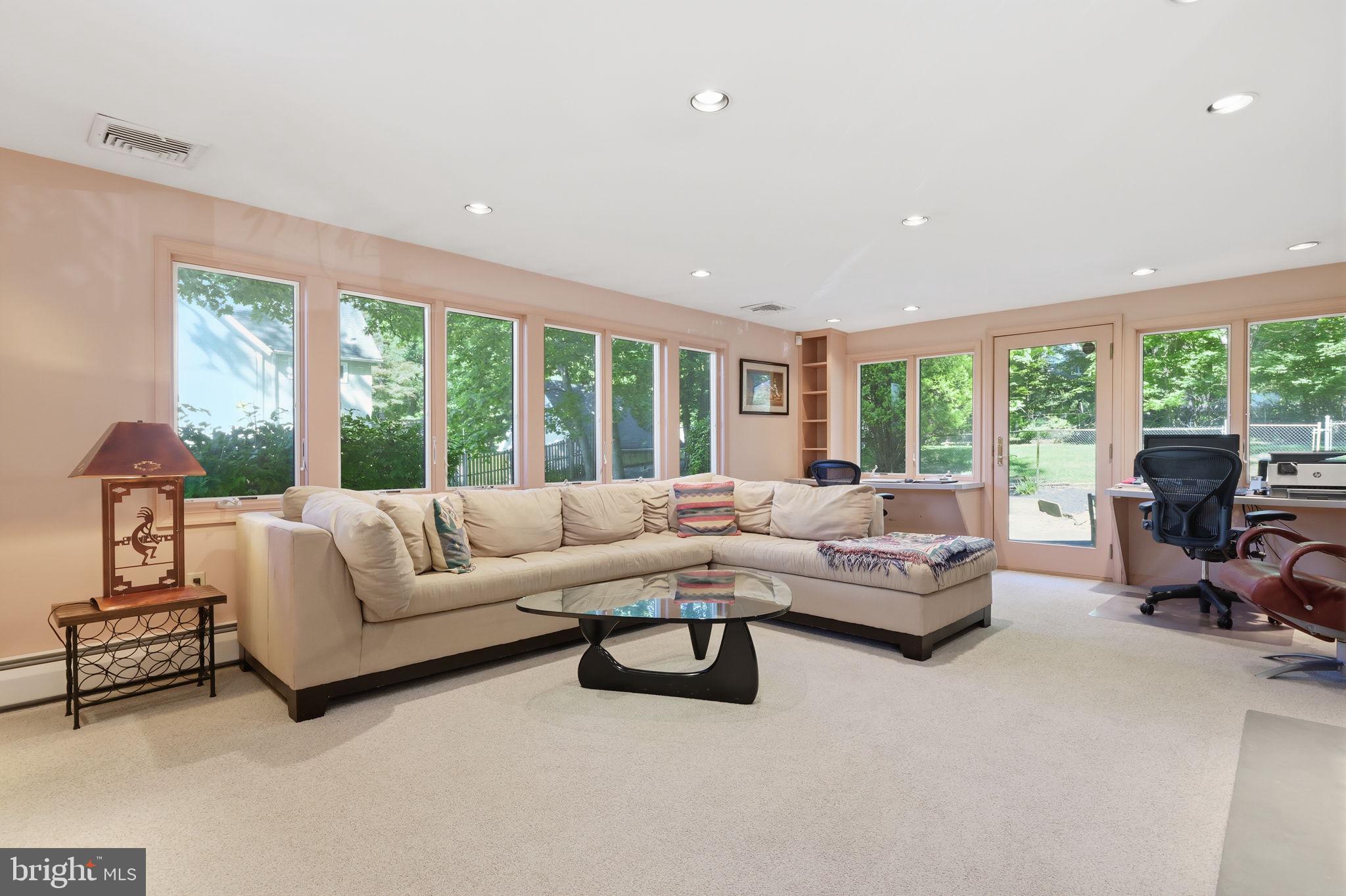 ELKINS PARK - Residential