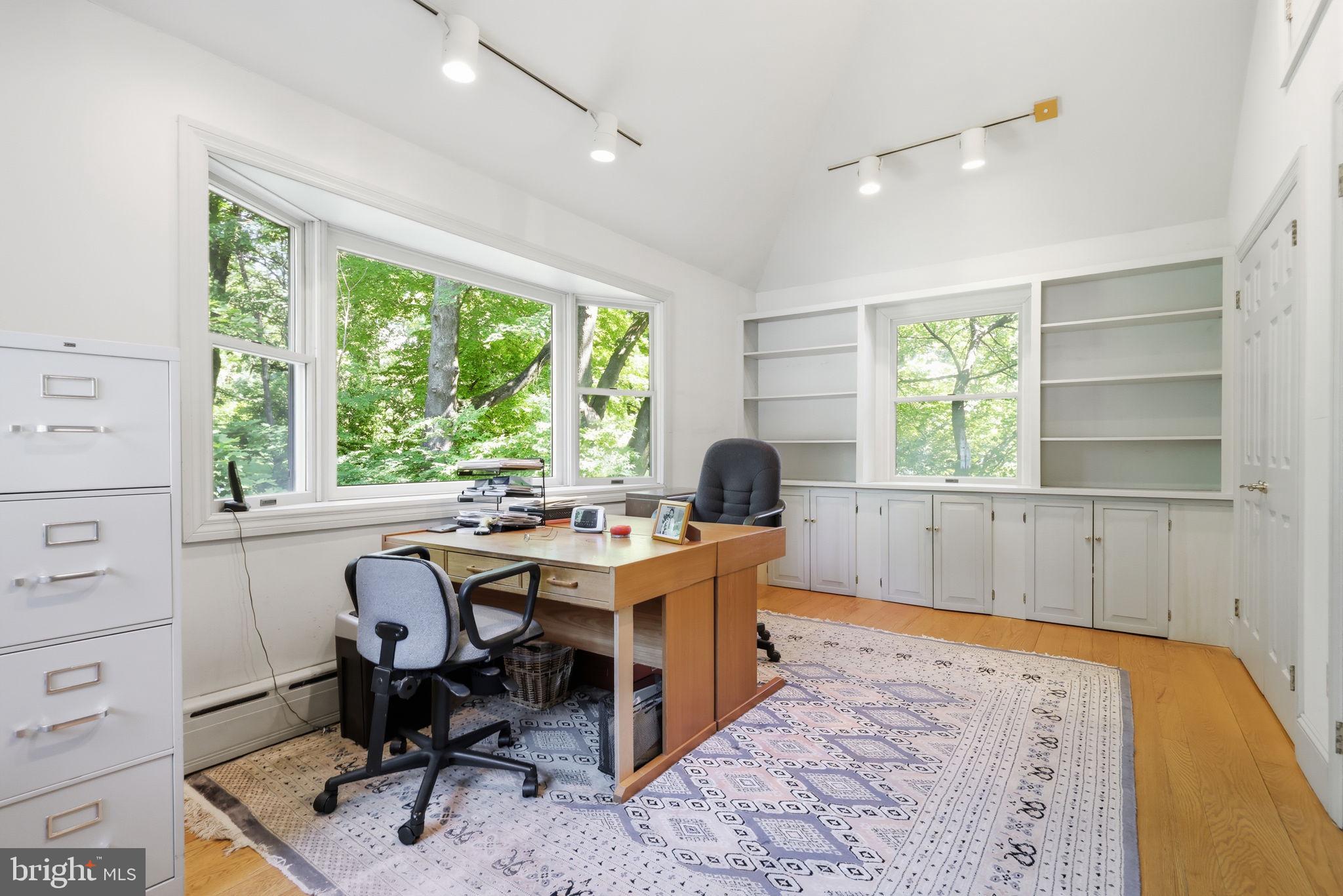 ELKINS PARK - Residential