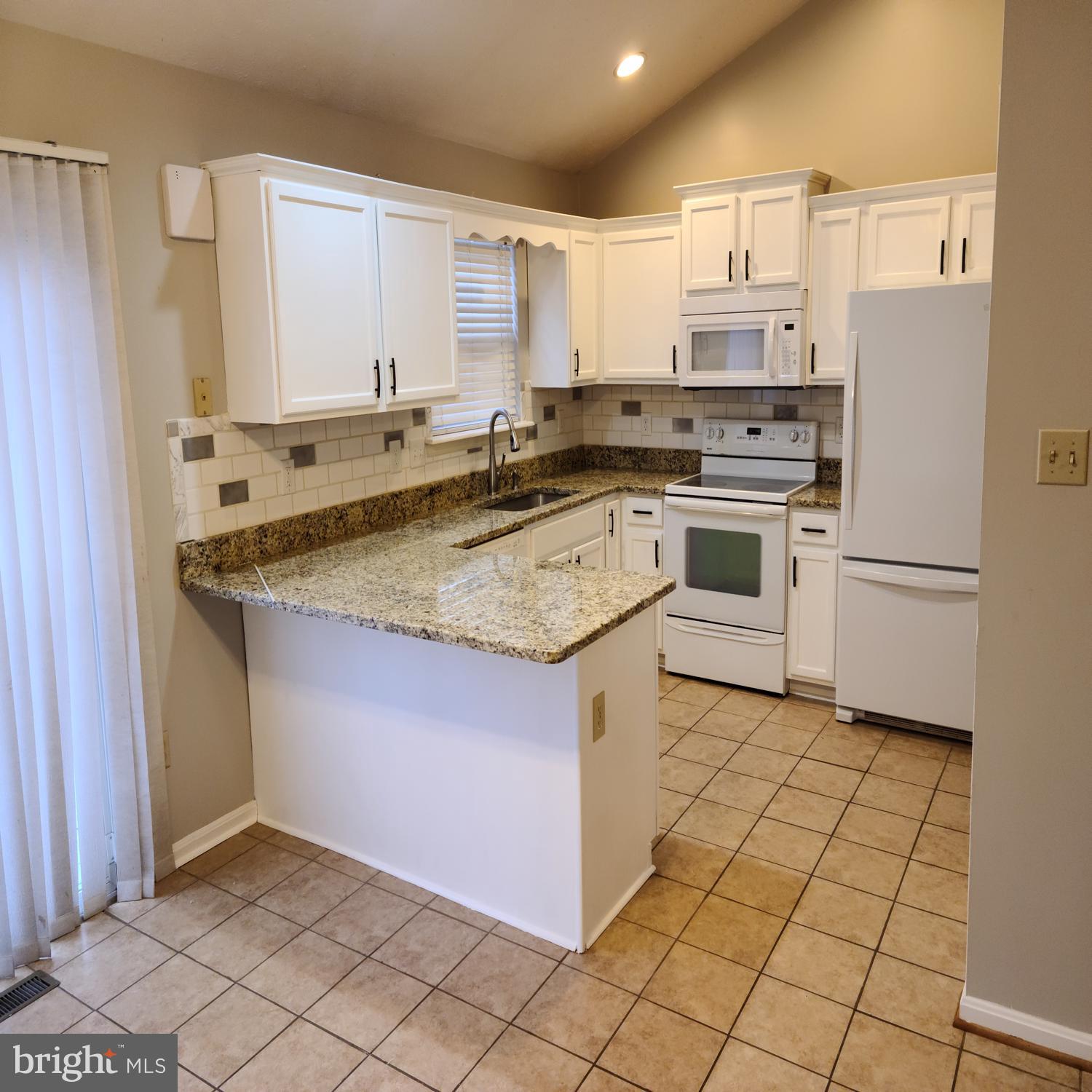 HILL VALLEY - Residential Lease