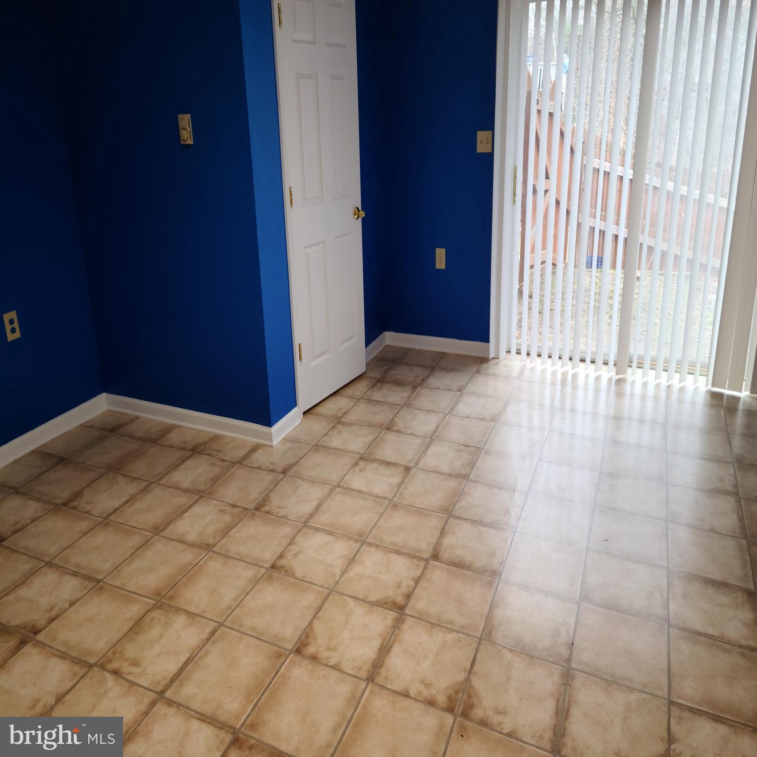 HILL VALLEY - Residential Lease