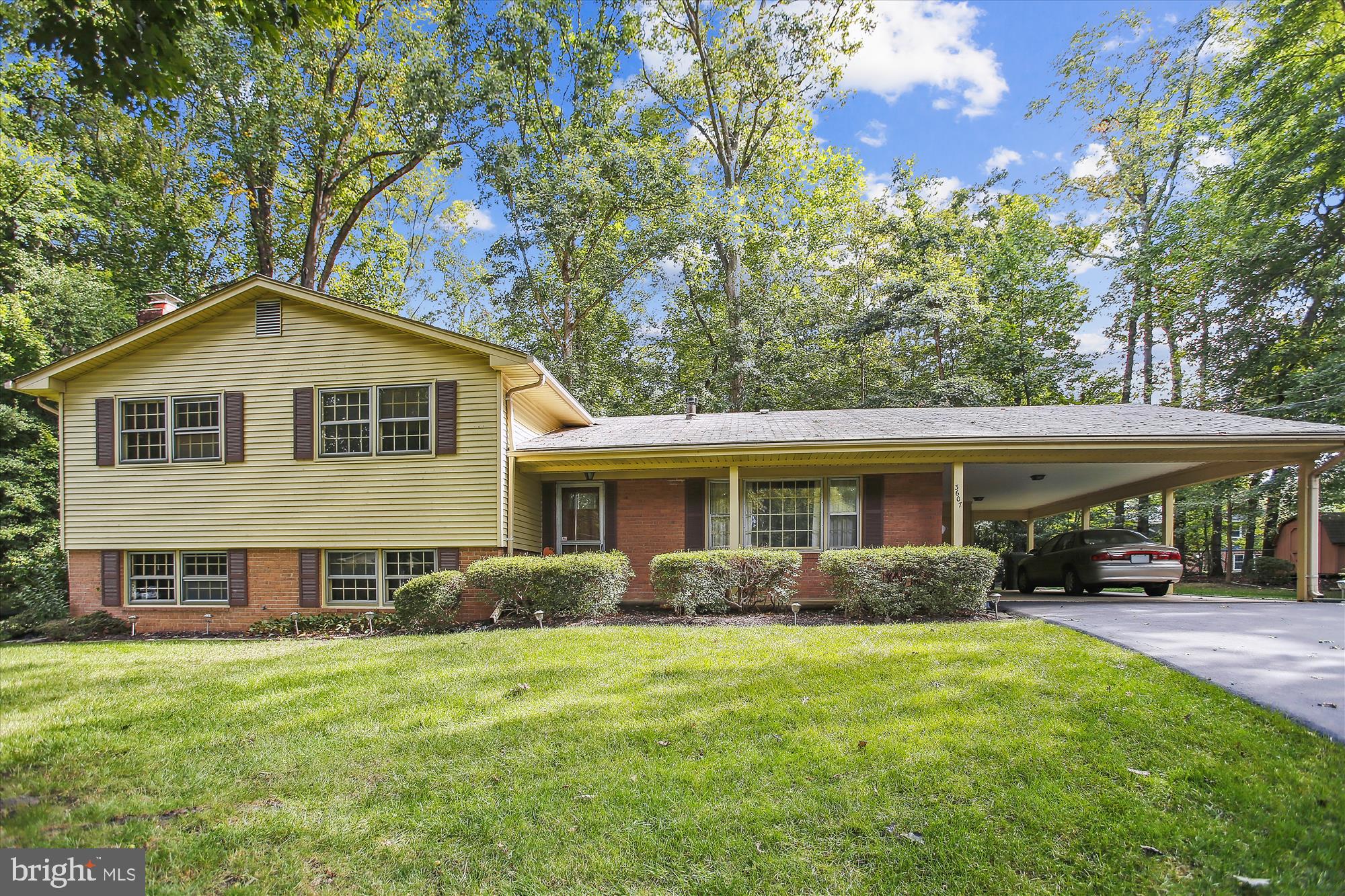 Located on a quiet cul-de-sac, this huge 4 level split features approx 2512 finished sq. Ft., plus approx  775 unfin sq.ft. There are 4 spacious upper bedrooms & 2 baths plus an additional 5th “legal” bedroom/home office & nearby FULL bath on the rec room/family room level. The kitchen offers generous eat-in space, a pantry, and recent double wall ovens. The HUGE lowest 4th level is unfinished and great space for hobbies or storage. There is also a handy storage closet behind the 2 car carport for bikes plus a shed in the partially fenced yard. HVAC 2012, Gas HWH 2016, roof 2001. 
Mantua is an awesome community with lovely trails plus annual gatherings & events. Woodson HS pyramid. Mantua ES & Frost MS are AAP Level IV centers. 3.6 miles/10 mins to Vienna/Fairfax-GMU Orange Line Metro Station. 10 mins to George Mason Univ., 4 min to Trader Joe’s, 6 min to Safeway & 21 min to Fairfax Wegman's. 12 min to Mosaic District featuring Angelika Film Center Theaters, Target & restaurants including Alta Strada, Caboose Commons Brewing, Cava, District Dumplings, Dolcezza Gelato, Our Mom Eugenia, Playa Bowls, Pupatella, Rasa, Red Apron Butcher, Shake Shack, Sweetgreen, Ted’s Bulletin, The Italian Place, True Food Kitchen, Urbano & more! Don't miss the farmer's market Sun 9-12.  You're only 5.3 miles to the heart of Historic Town of Vienna where you'll enjoy Clarity Restaurant, Ristorante Bonaroti, Le Bistro, Café Renaissance, Evelyn Rose, Caboose Brewing Company, Cava, Roberto’s Ristorante Italiano, Bear Branch Tavern, Maple Avenue Restaurant, Pazzo Pomodoro, Natta Thai, Hawk & Griffin, Plaka Grill, Caffe Amouri, Kizuna Sushi & Ramen, Amma Vegetarian Kitchen, Sunflower Vegetarian Restaurant, Lotus Garden, Panera Bread, Great Harvest Bread, The Pure Pasty Co., Vienna Inn, Mod Pizza, Foster’s Grille, The Sandwich Shop, Taco Bamba, Ledo Pizza, Chipotle, Virginian Restaurant, Sushi Yoshi, Sweet Ginger, Sweet Leaf Cafe’, Chi Mc Korean Fried Chicken, Istanbul Blue, Nothing Bundt Cakes, Magnolia Dessert Bar & Coffee,  The Maple Room and more! 19 mins to Wolf Trap & 17 mins to Capital One Hall for world class entertainment.  
2 incomes max to qualify. 700 min credit score. No co-signers. Ideally, owners prefer 24 month lease or beyond, but may consider thru July of 2026. Small dog or cat considered case by case. Owner has no info if fireplace is safe & requests it NOT be used. Tenant responsible for mowing and leaf removal. Landlord responsible for gutter cleaning, lawn fertilization, and lawn weed prevention. NEARBY POOL BY SPACE AVAILABLE MEMBERSHIP