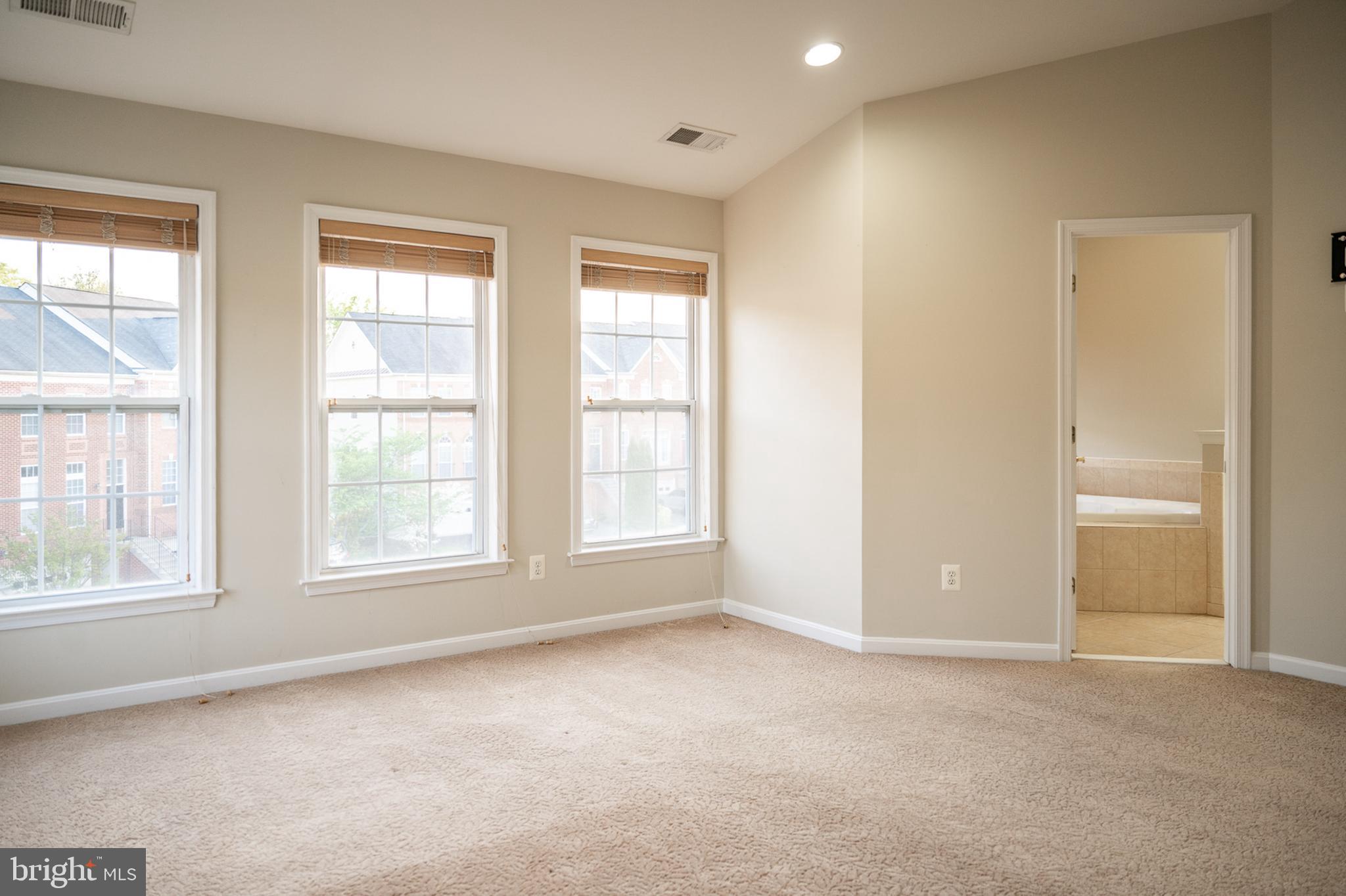 BROADLANDS SOUTH - Residential Lease