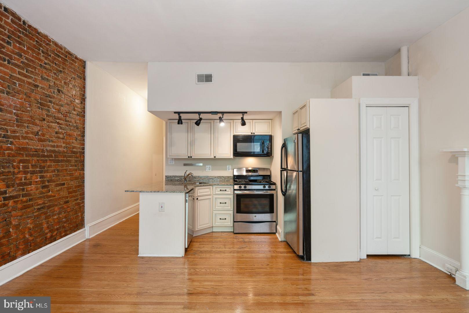 PHILADELPHIA - Residential Lease