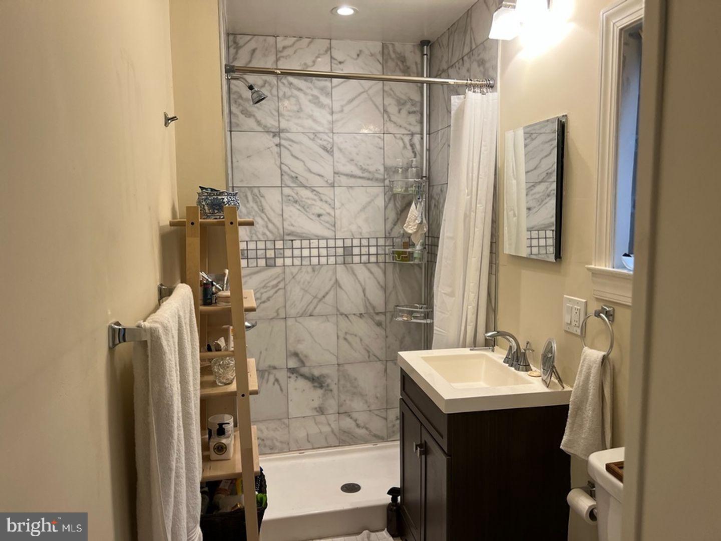 PHILADELPHIA - Residential Lease
