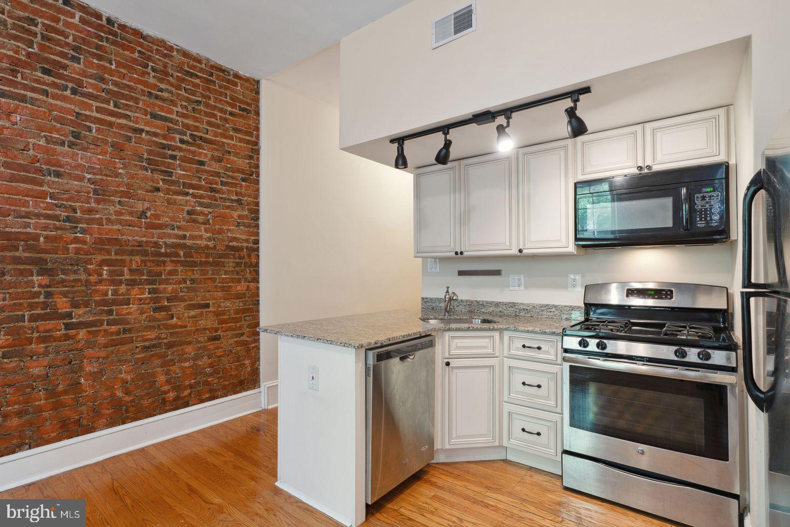 PHILADELPHIA - Residential Lease