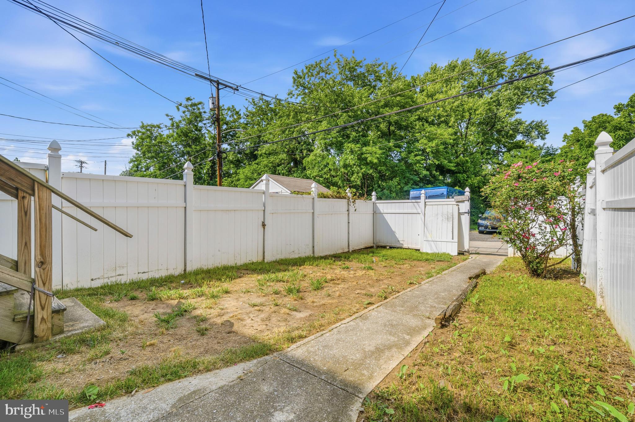 INGLESIDE PARK - Residential