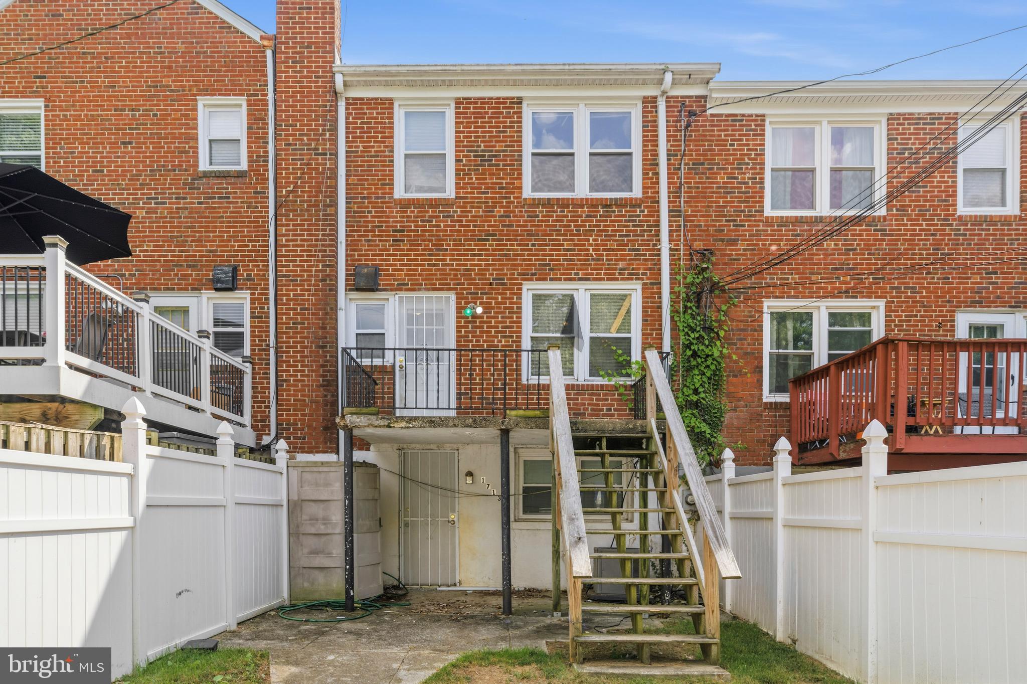 INGLESIDE PARK - Residential
