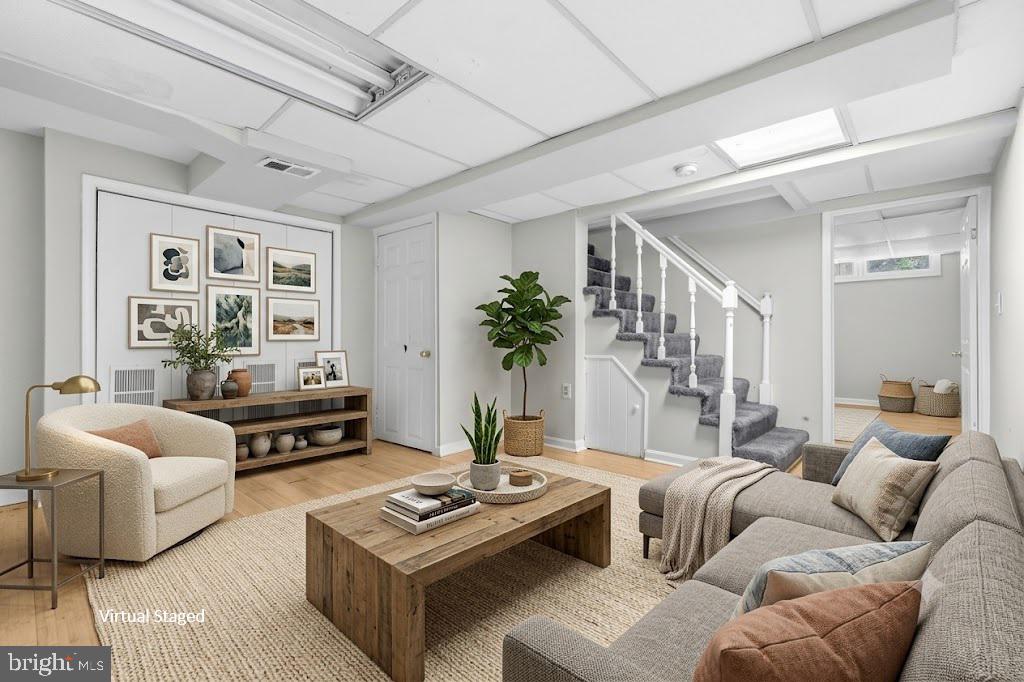 INGLESIDE PARK - Residential