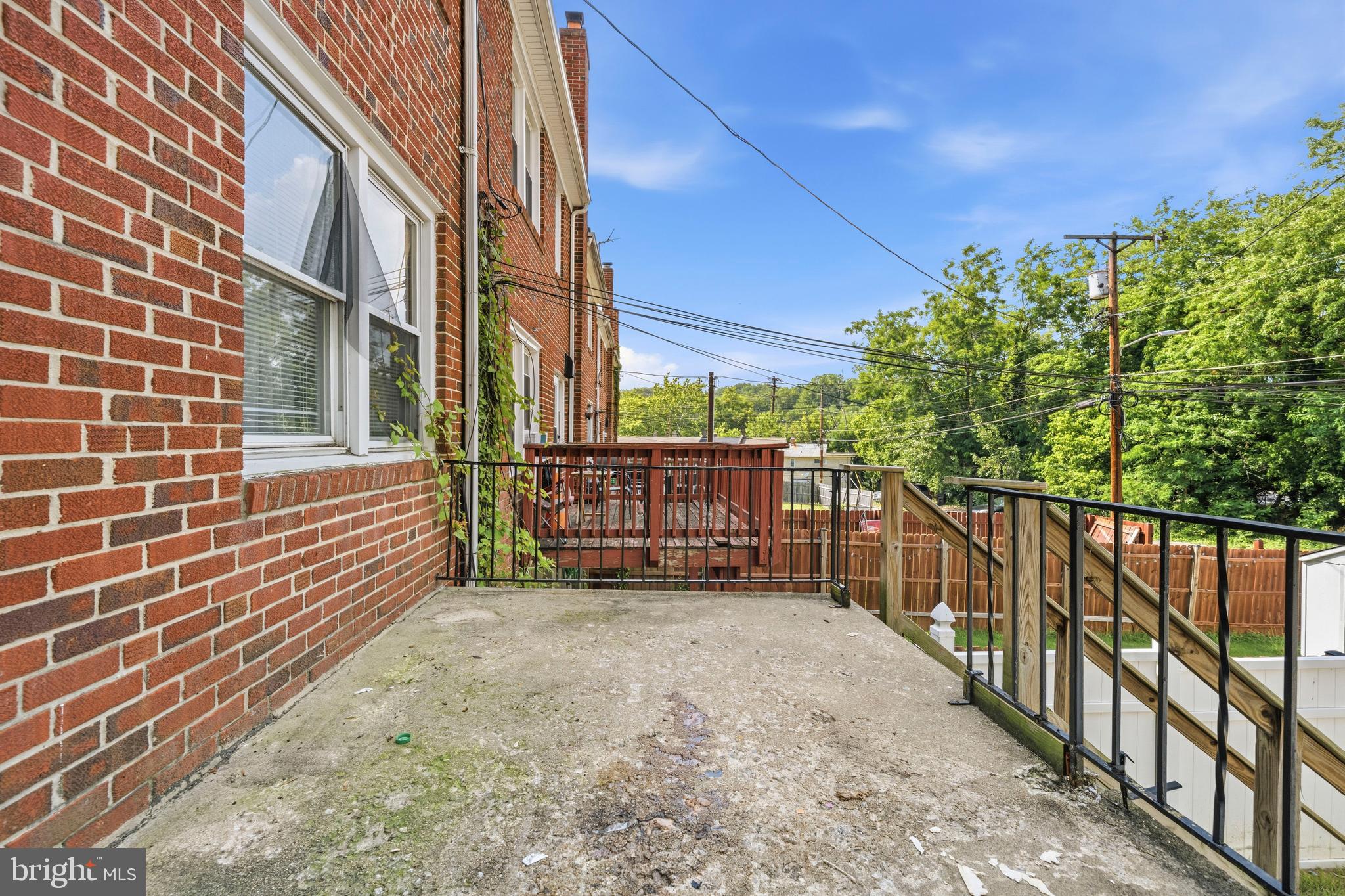 INGLESIDE PARK - Residential