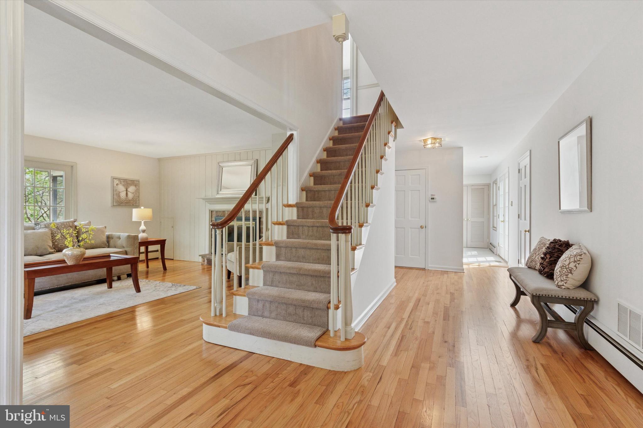TOWER HILL - Residential